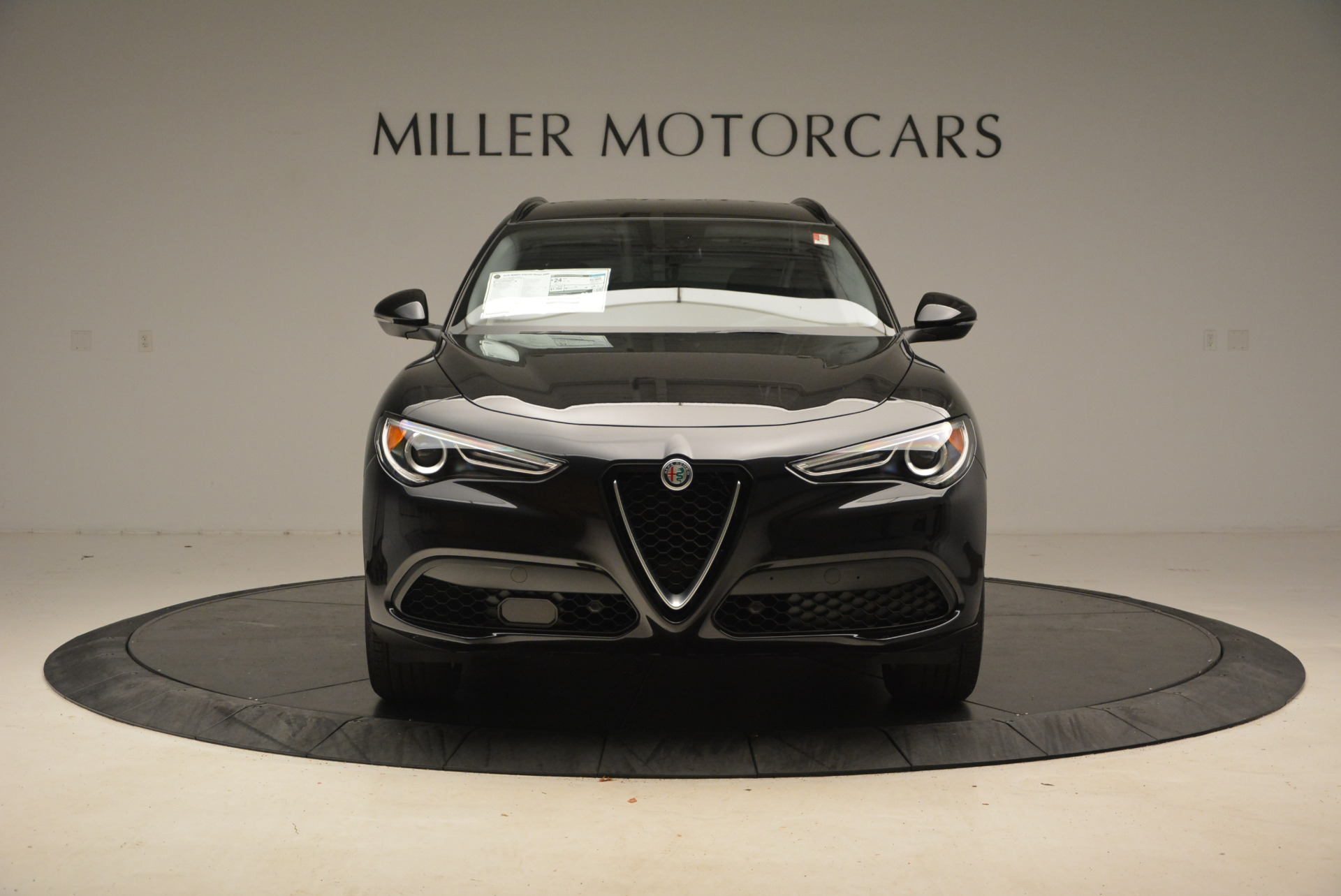 New-2018-Alfa-Romeo-Stelvio-Sport-Q4