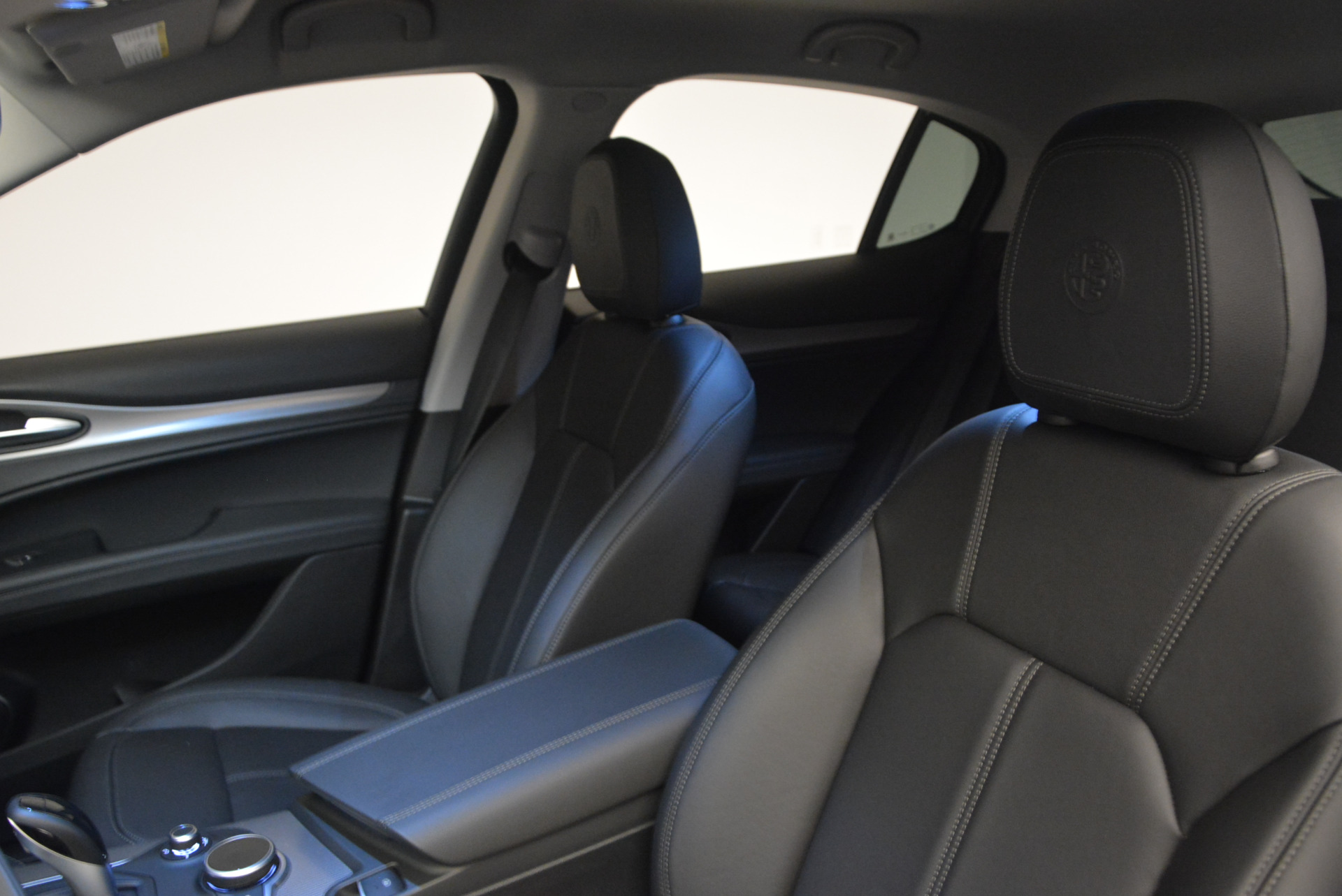 New-2018-Alfa-Romeo-Stelvio-Sport-Q4