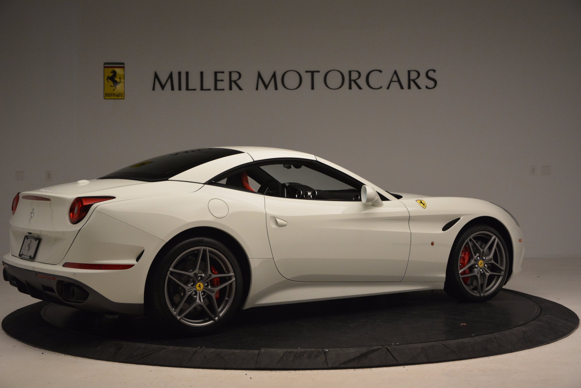 Used-2017-Ferrari-California-T