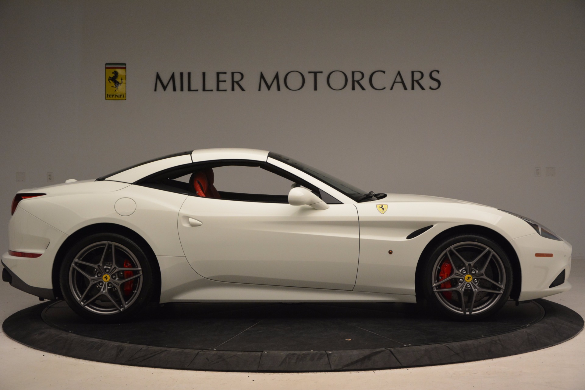 Used-2017-Ferrari-California-T