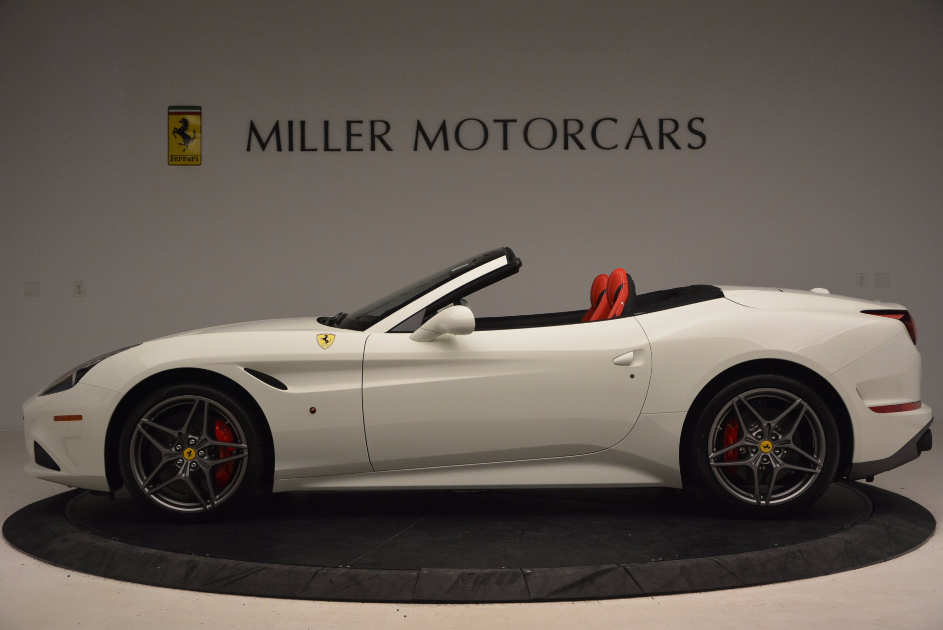 Used-2017-Ferrari-California-T