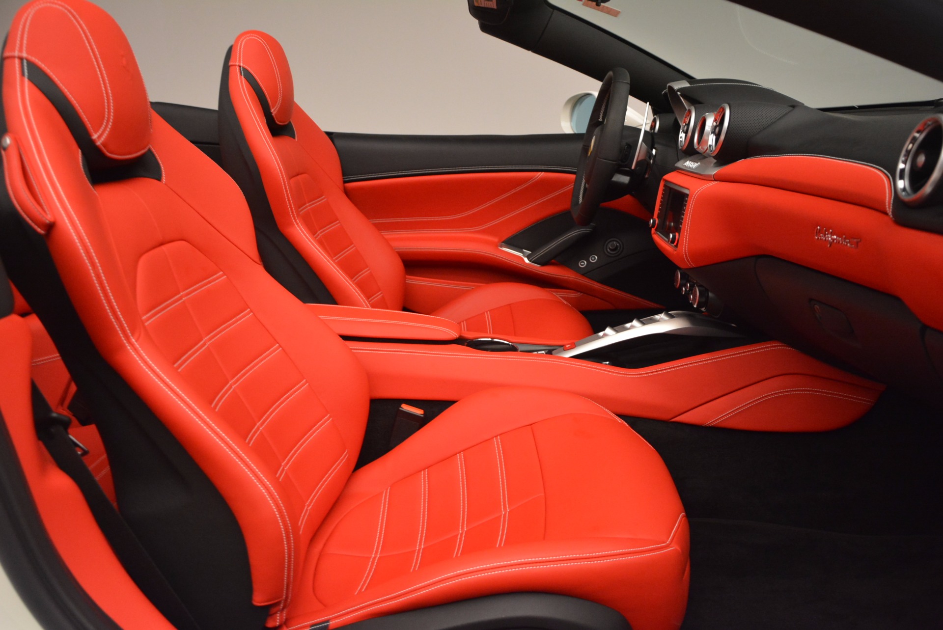 Used-2017-Ferrari-California-T