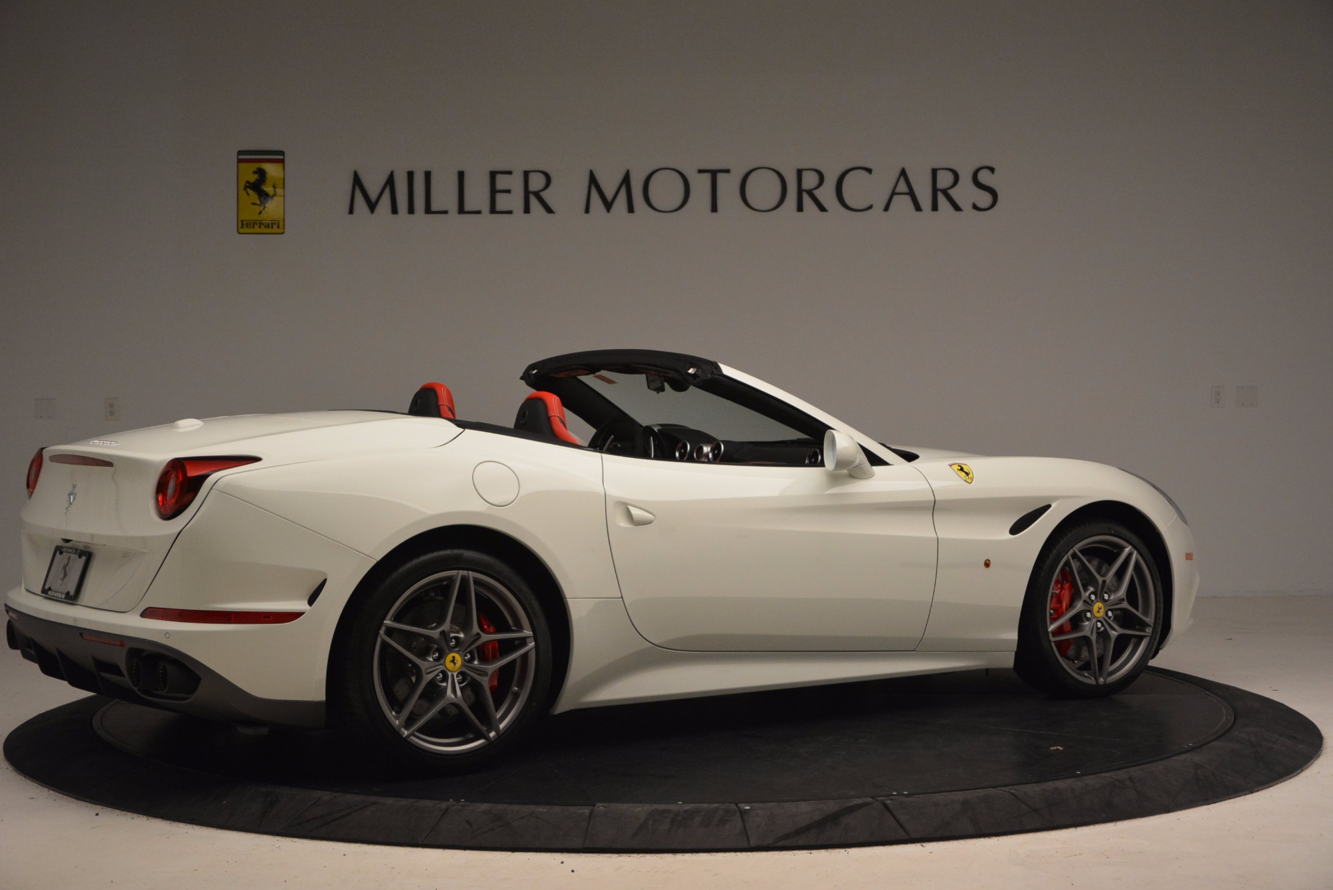 Used-2017-Ferrari-California-T