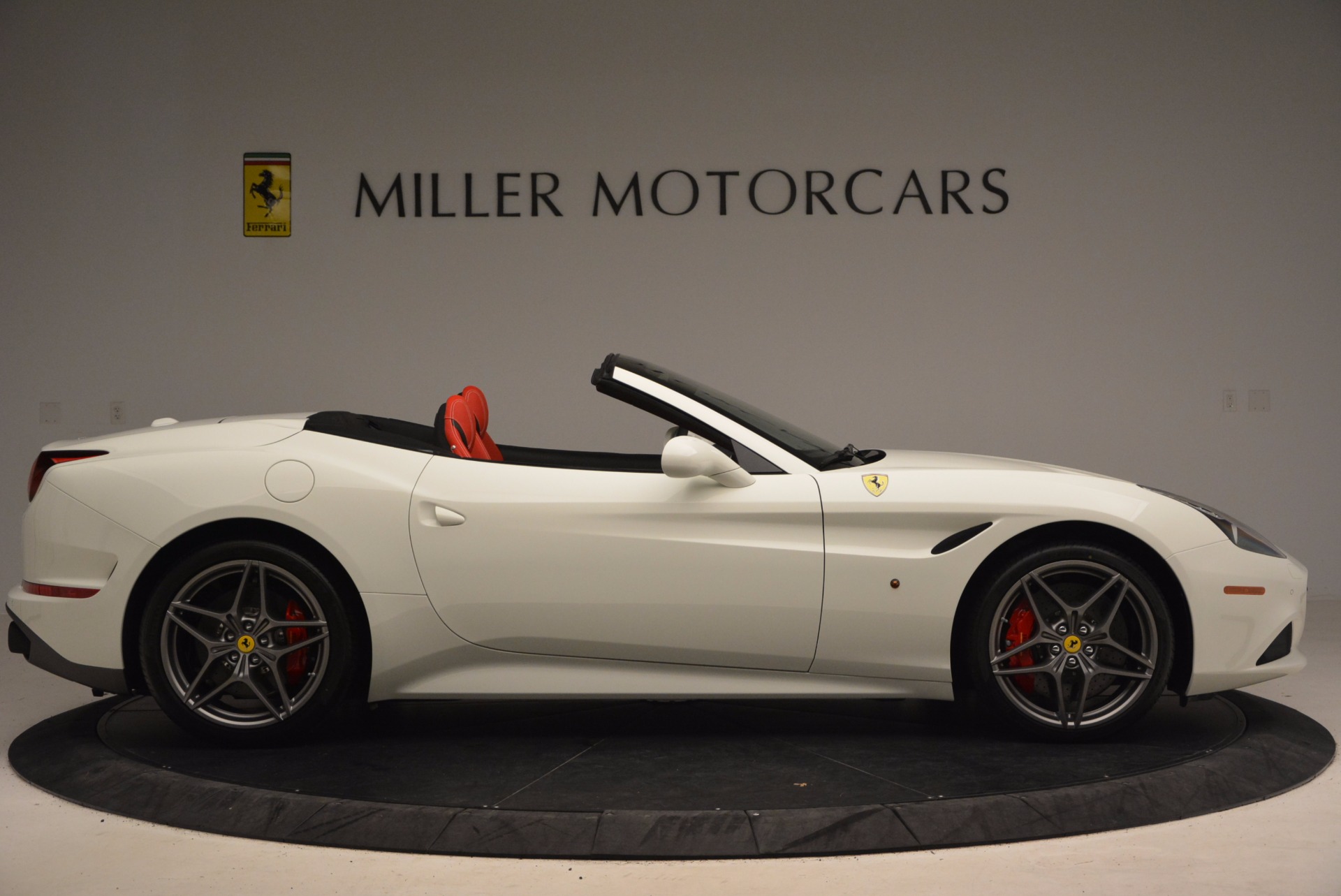 Used-2017-Ferrari-California-T