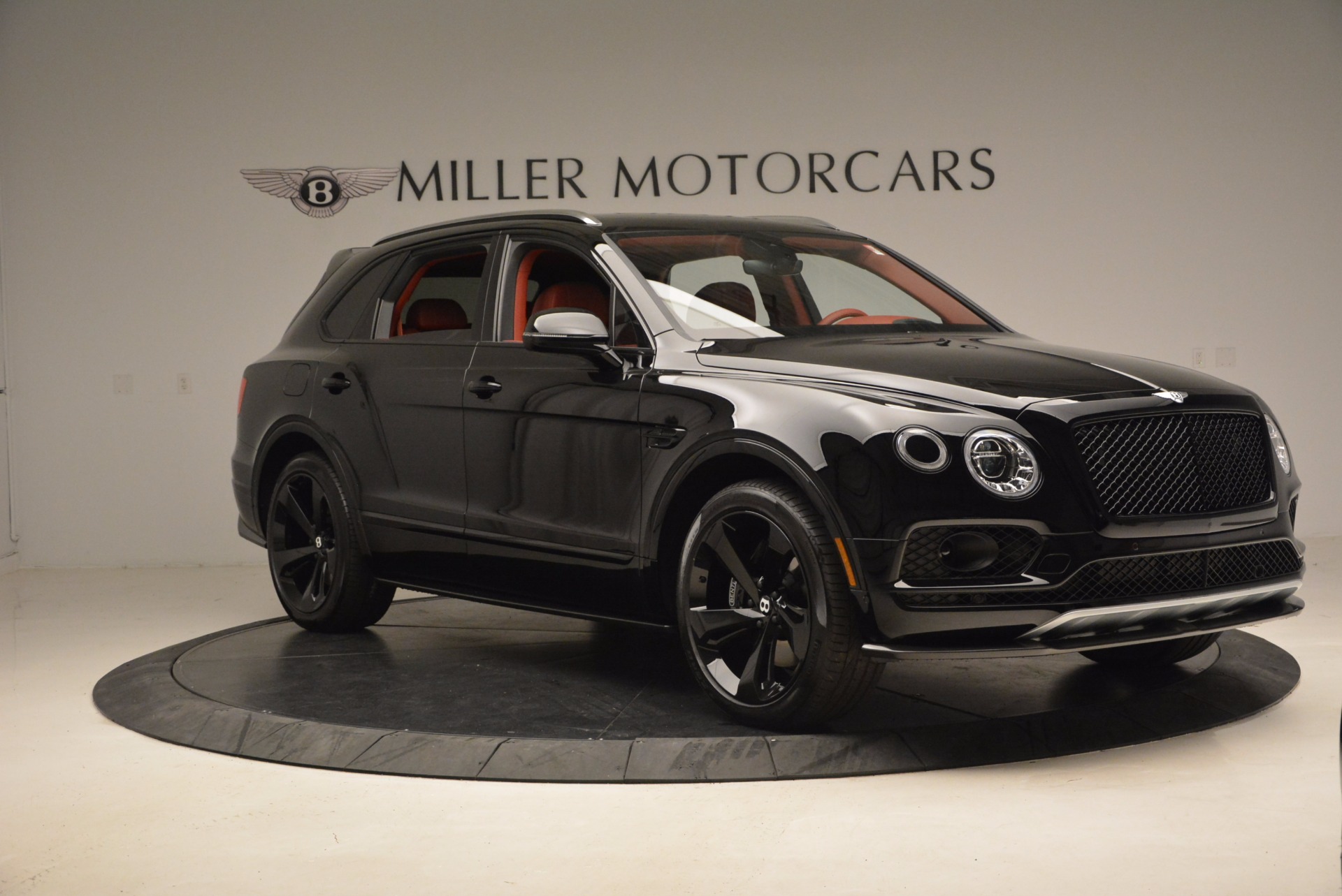 New-2018-Bentley-Bentayga-Black-Edition