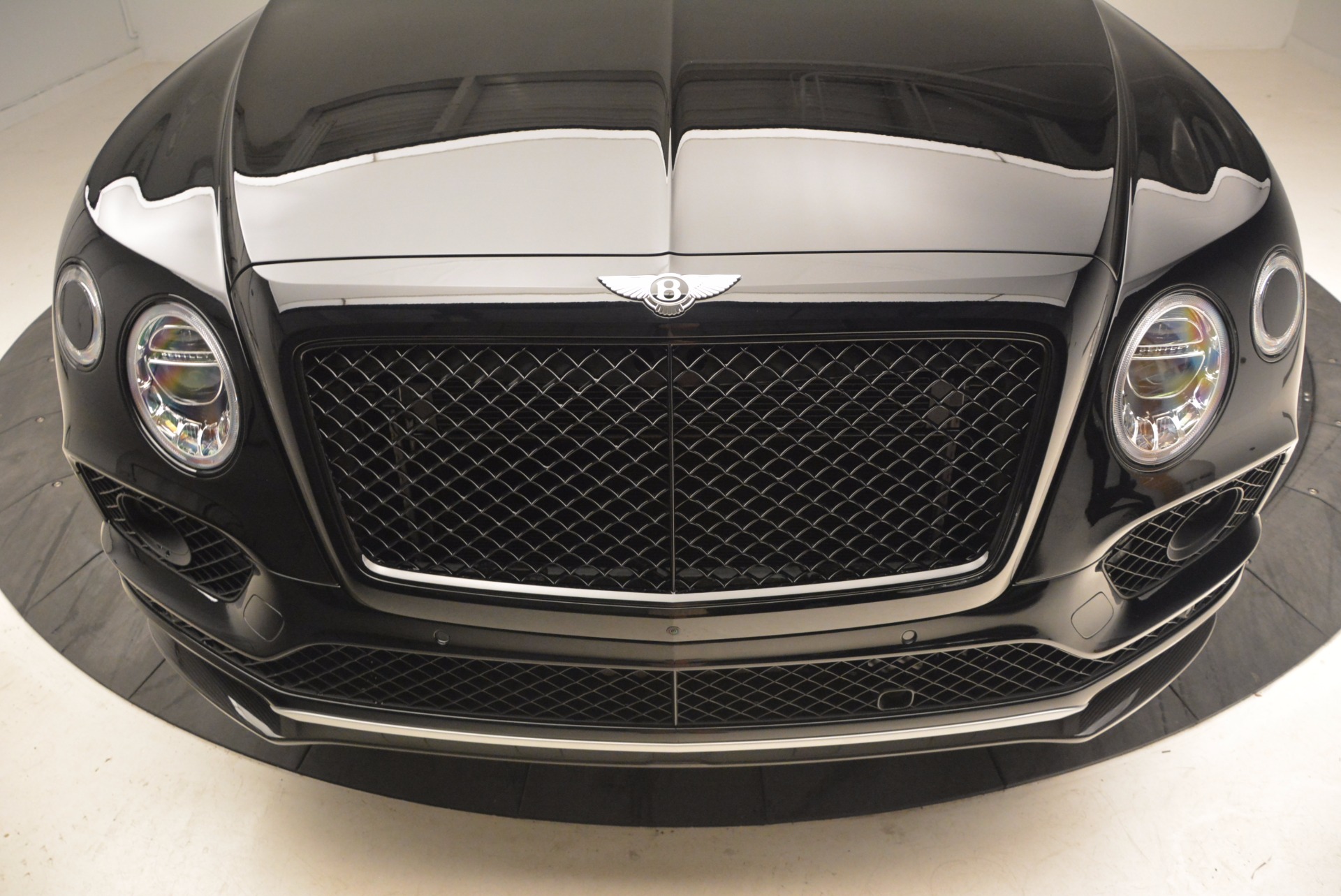 New-2018-Bentley-Bentayga-Black-Edition