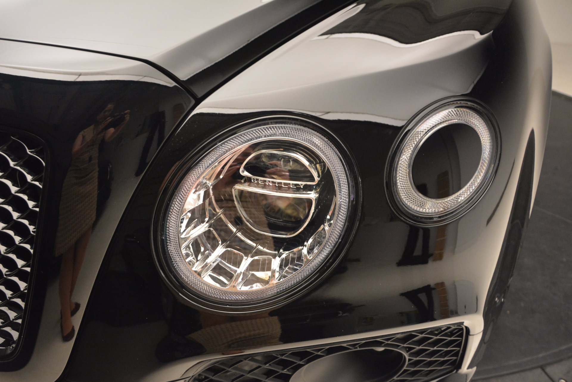 New-2018-Bentley-Bentayga-Black-Edition