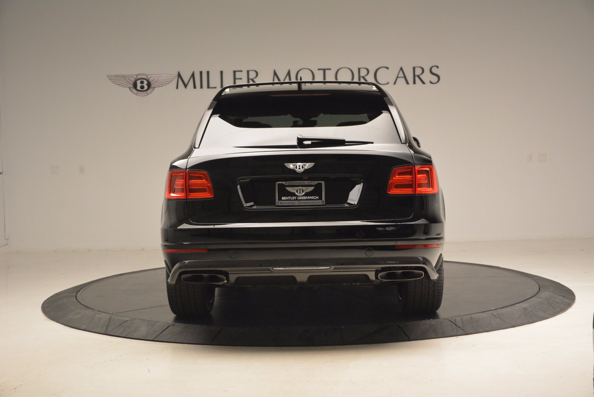 New-2018-Bentley-Bentayga-Black-Edition