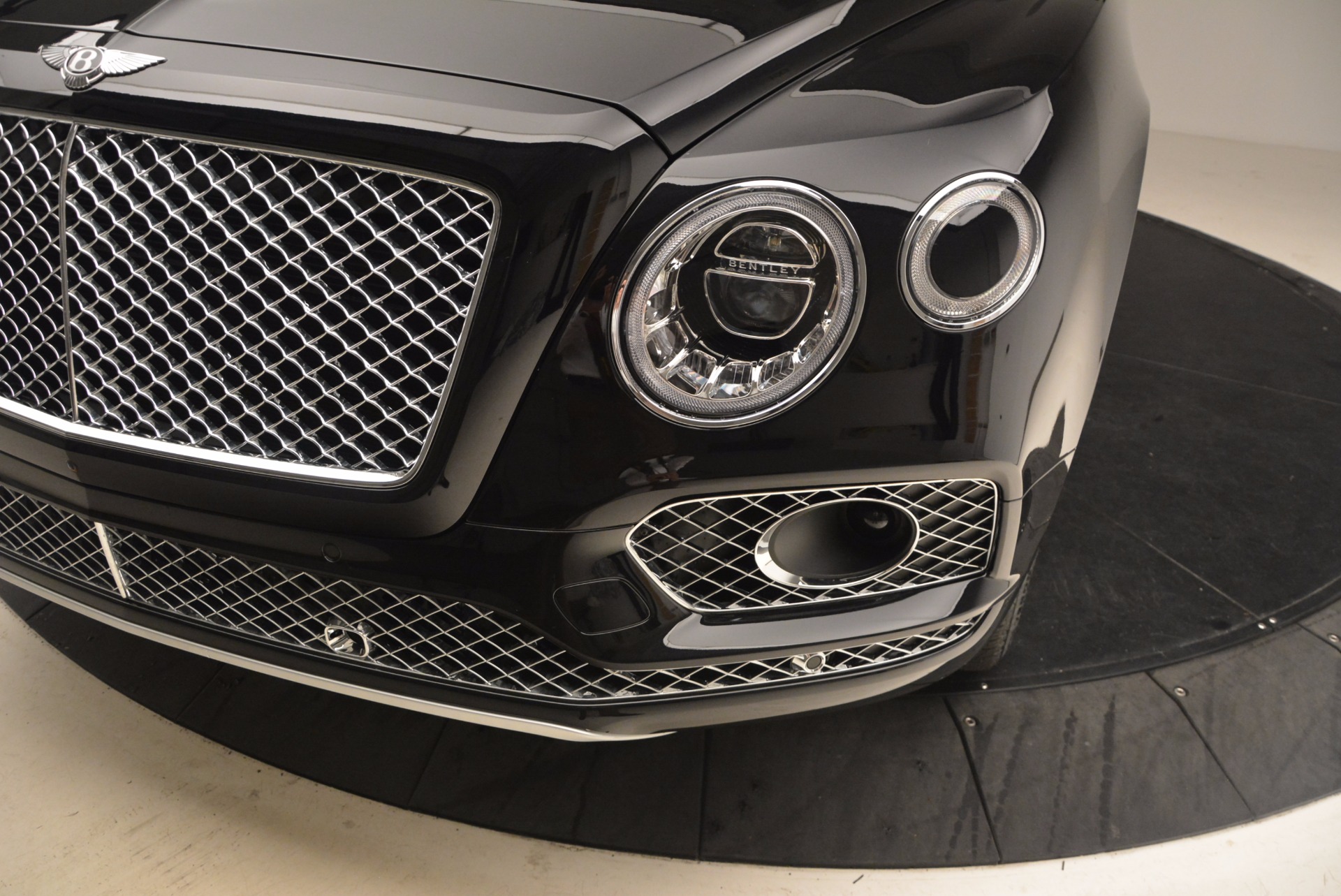 New-2018-Bentley-Bentayga-Signature