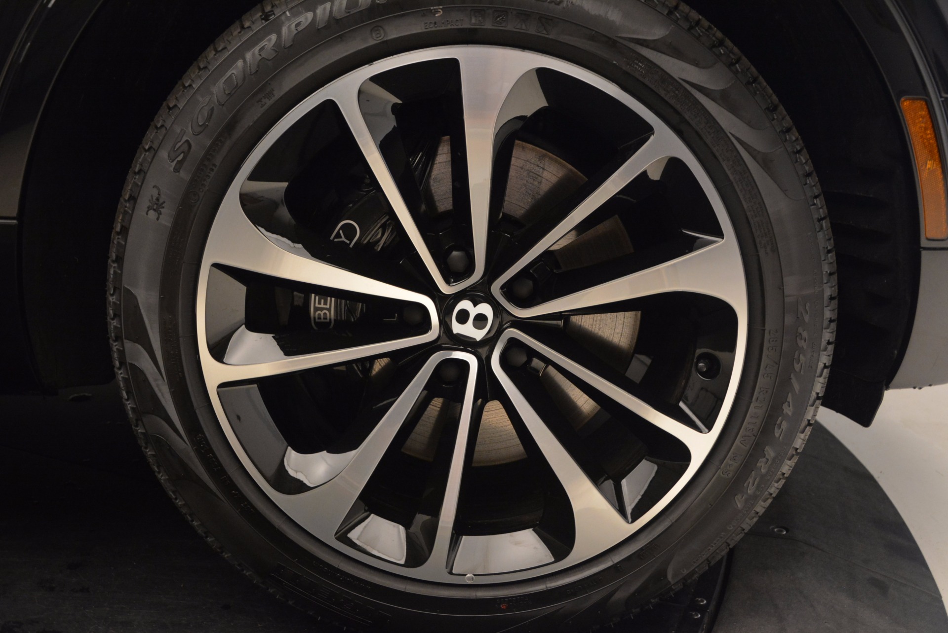 New-2018-Bentley-Bentayga-Signature