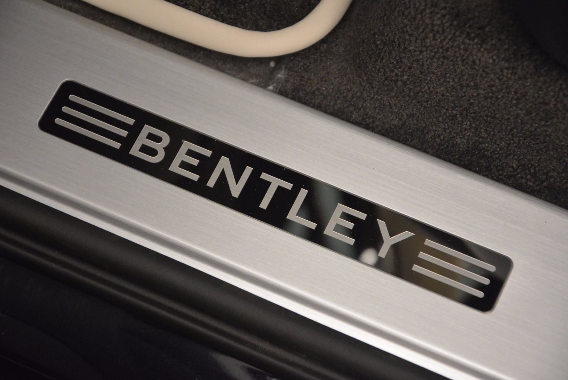 New-2018-Bentley-Bentayga-Signature