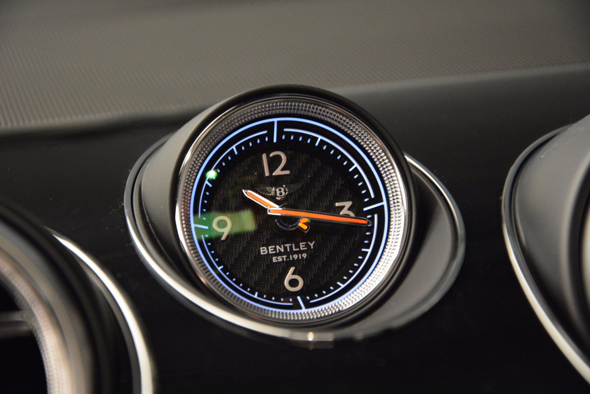 New-2018-Bentley-Bentayga-Signature