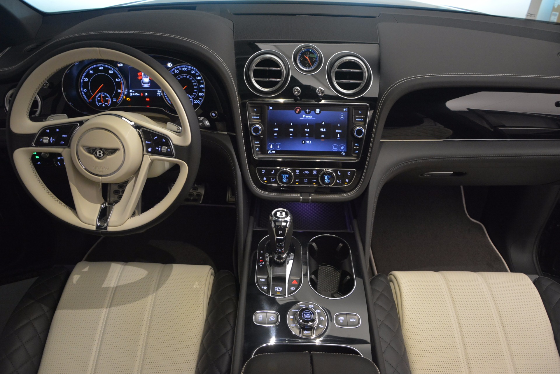 New-2018-Bentley-Bentayga-Signature