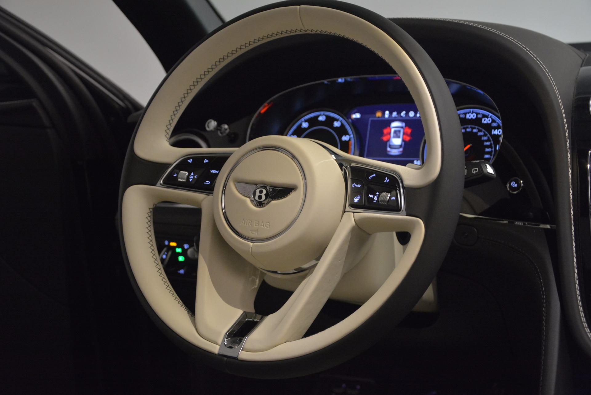 New-2018-Bentley-Bentayga-Signature