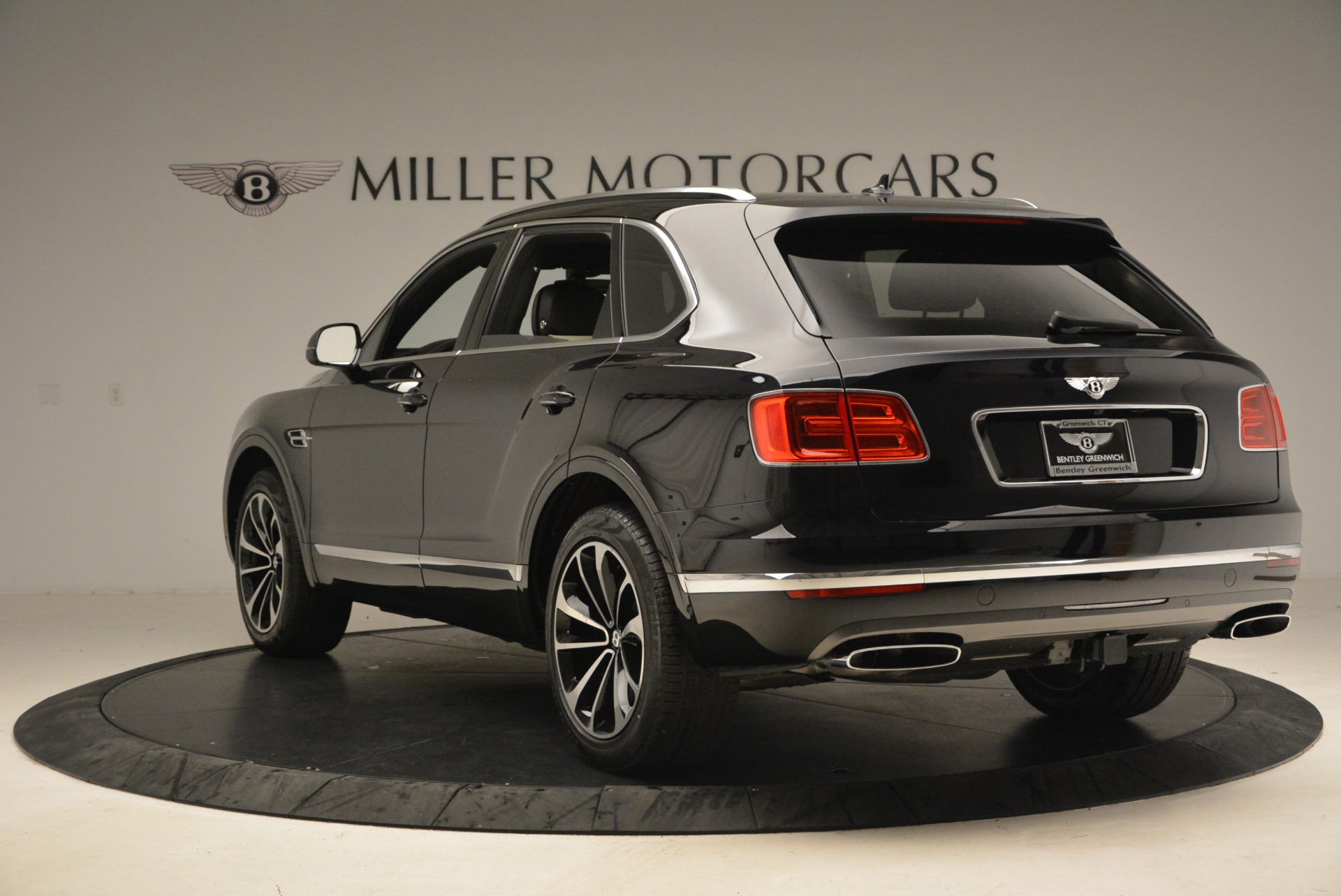 New-2018-Bentley-Bentayga-Signature