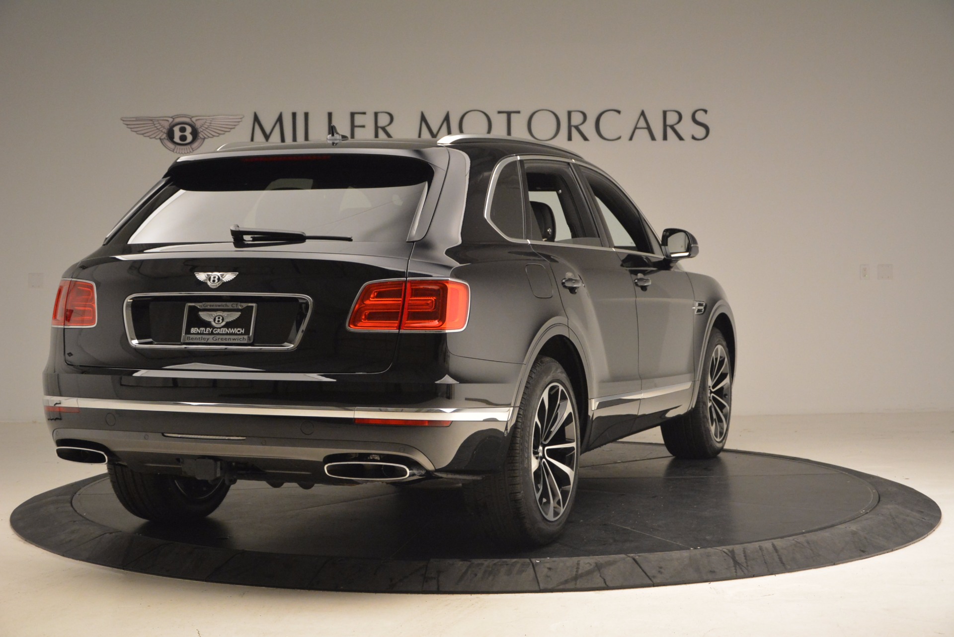 New-2018-Bentley-Bentayga-Signature