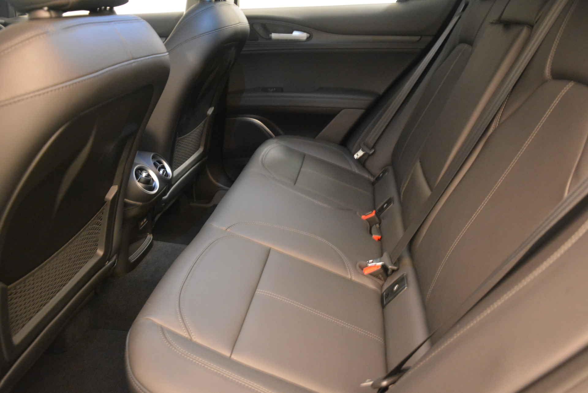 New-2018-Alfa-Romeo-Stelvio-Q4