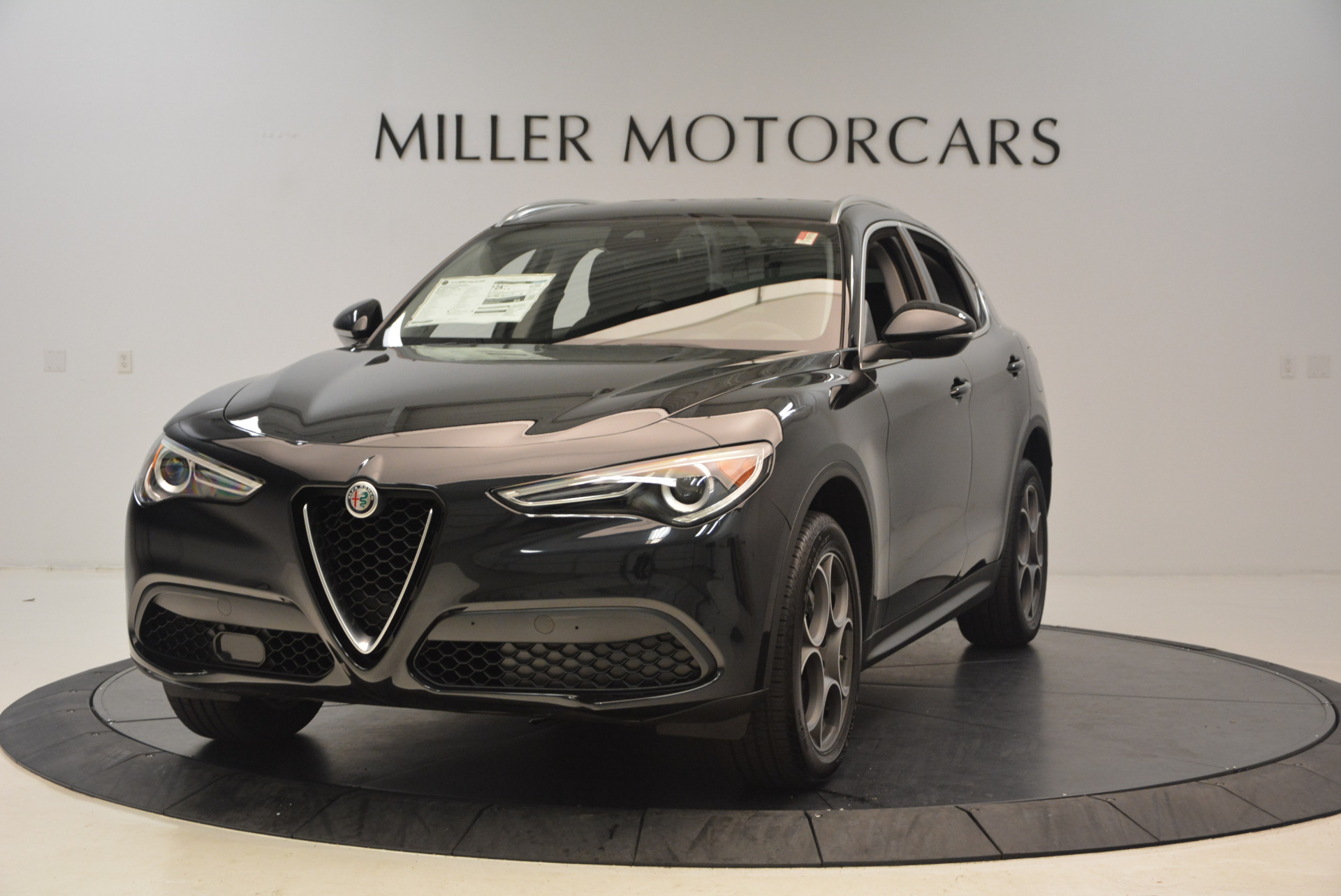 New-2018-Alfa-Romeo-Stelvio-Q4