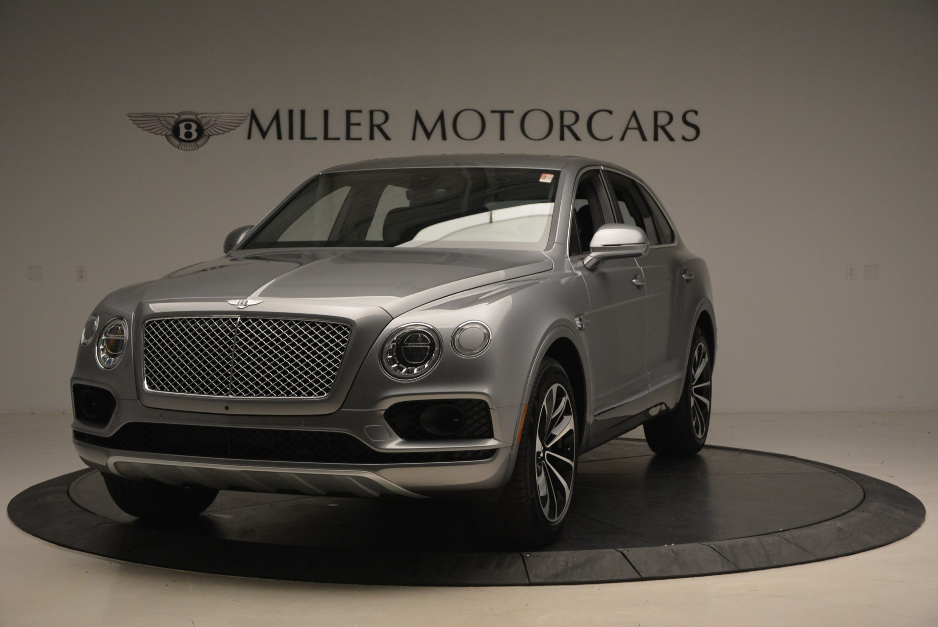New-2018-Bentley-Bentayga-Onyx