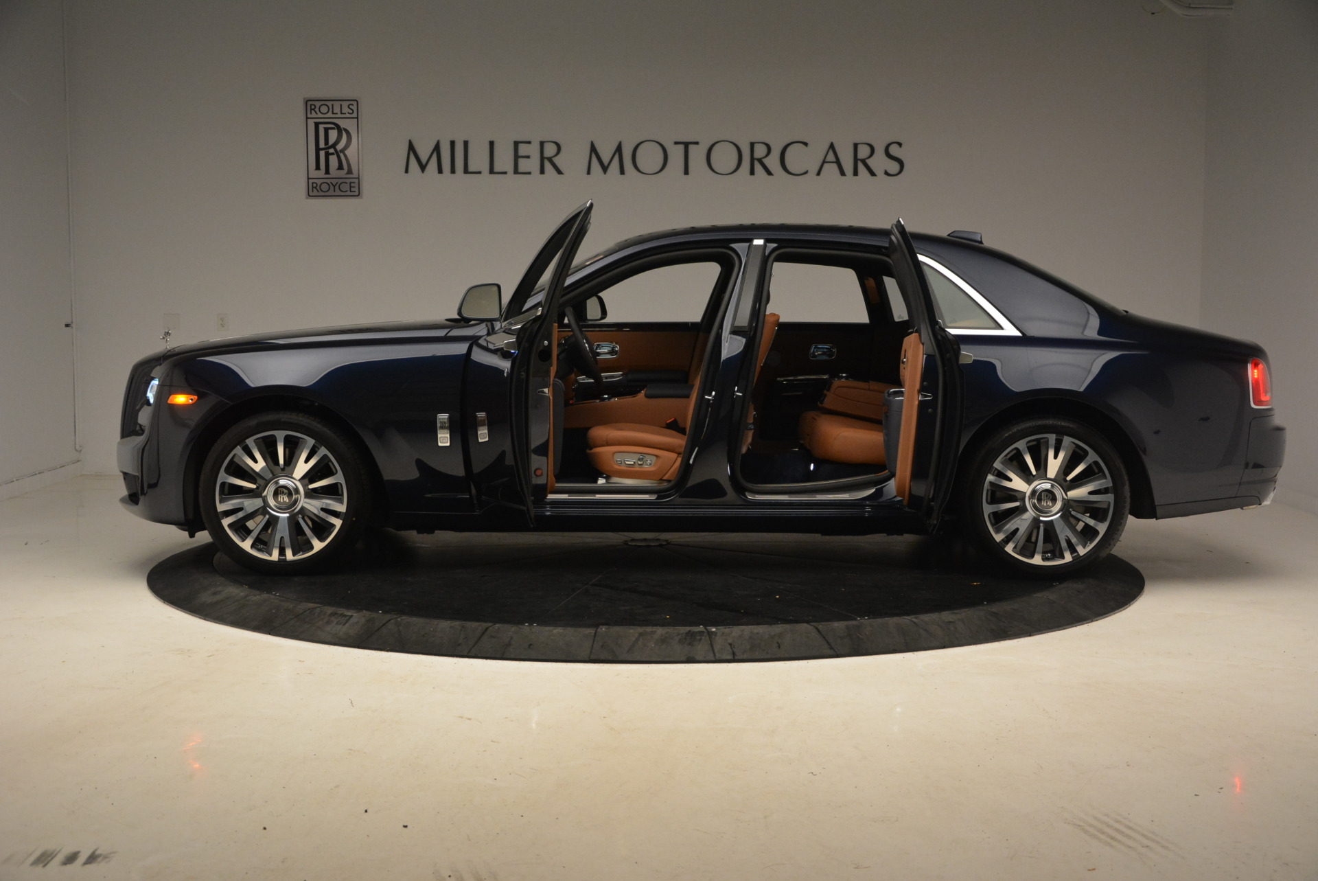 New-2018-Rolls-Royce-Ghost