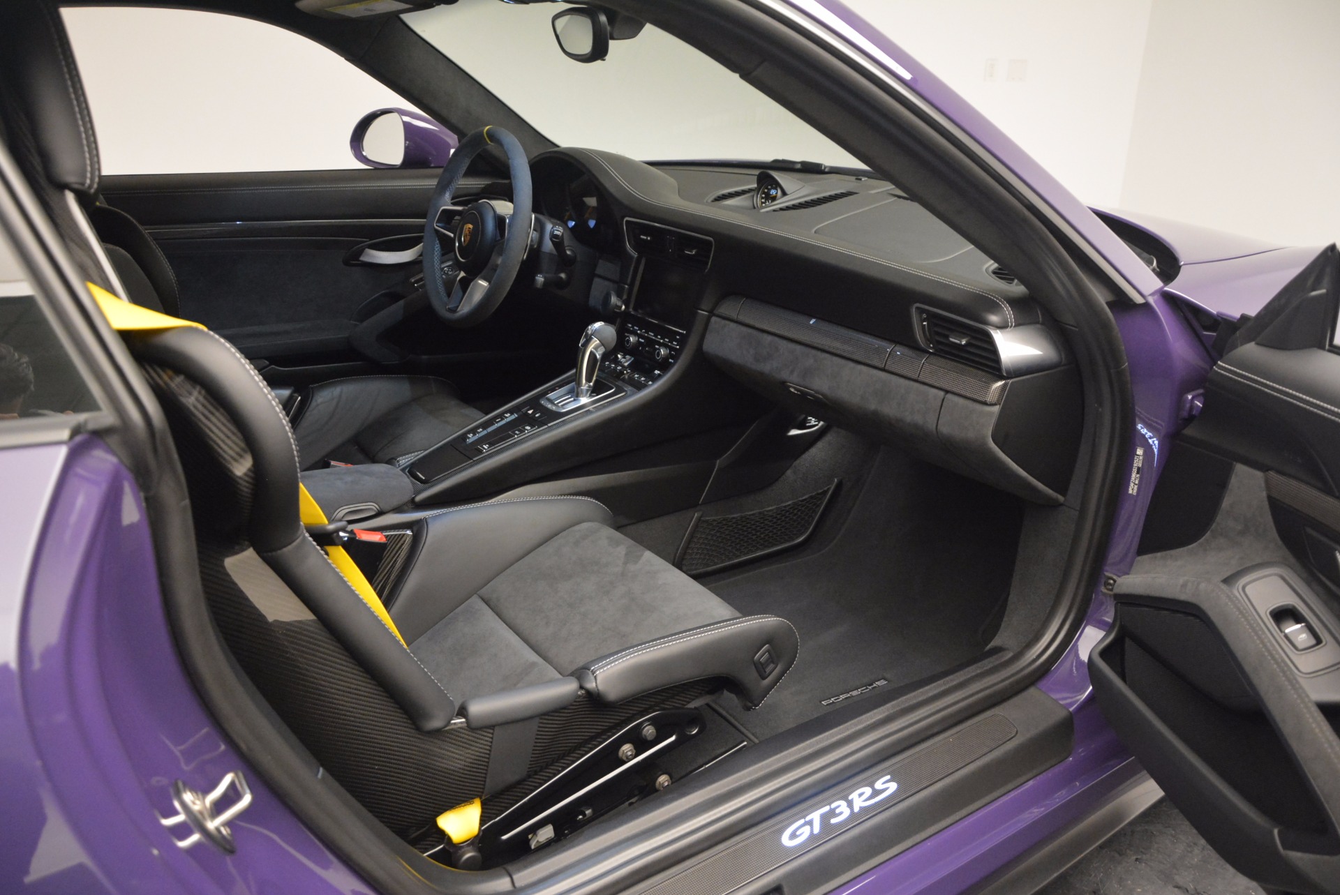 Used-2016-Porsche-911-GT3-RS