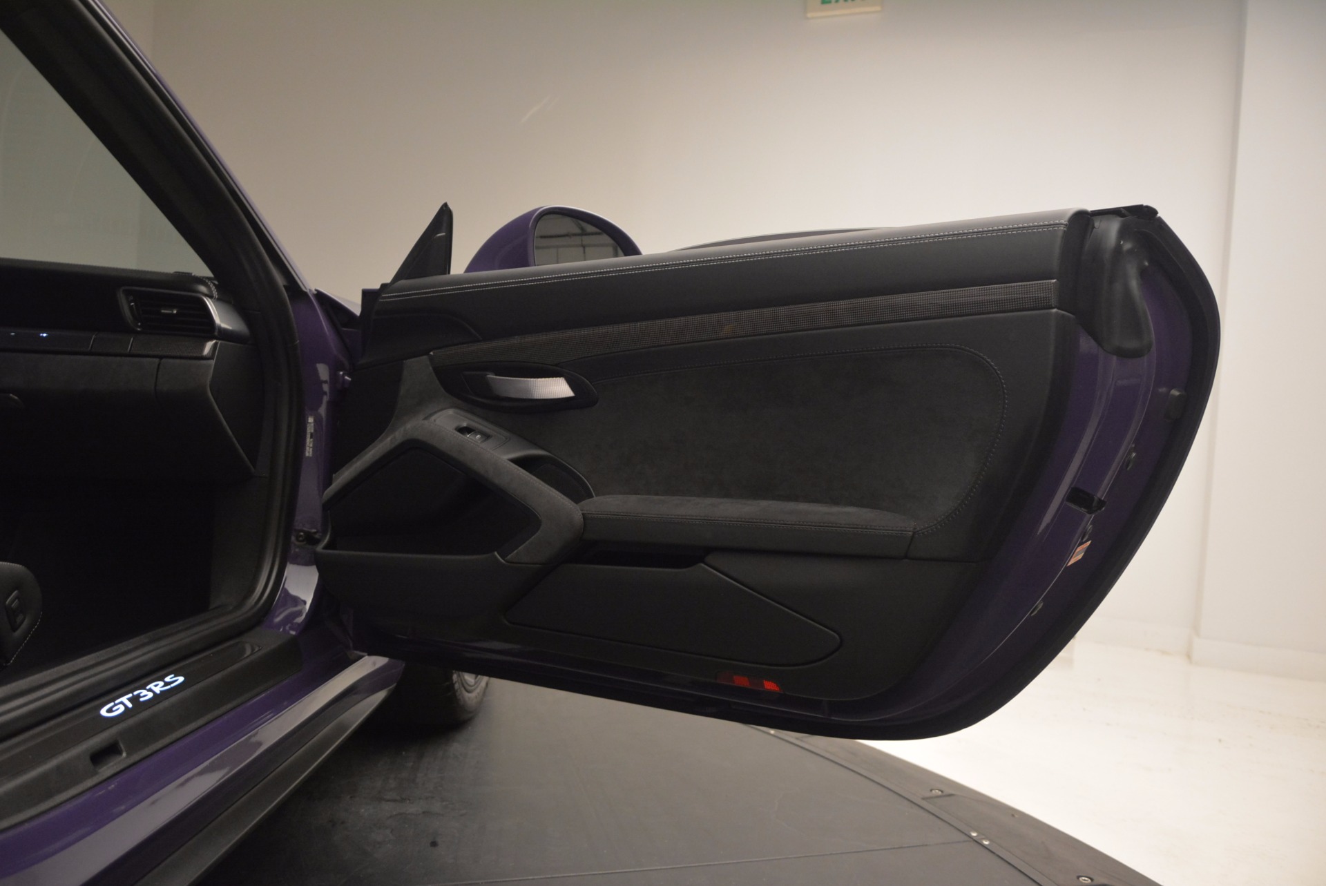 Used-2016-Porsche-911-GT3-RS