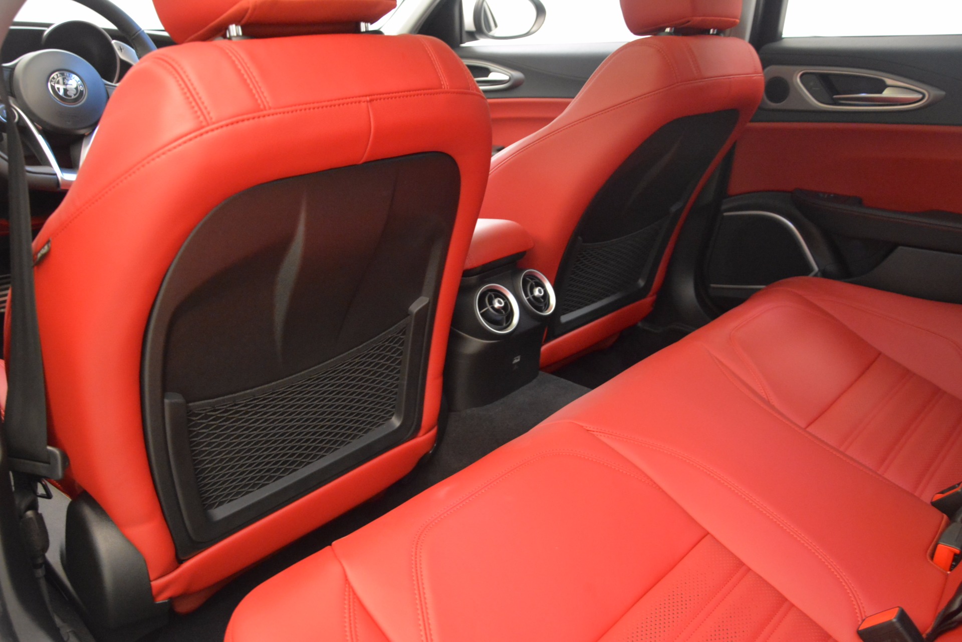 New-2017-Alfa-Romeo-Giulia-Ti-Q4