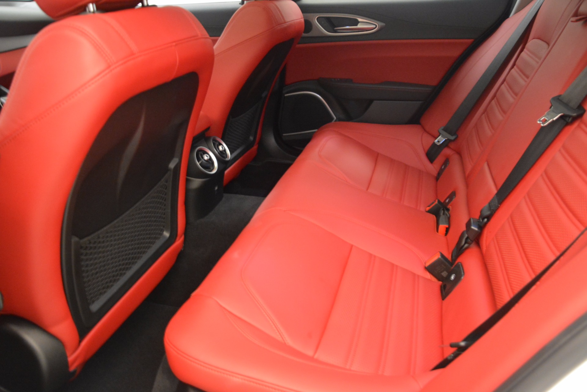 New-2017-Alfa-Romeo-Giulia-Ti-Q4