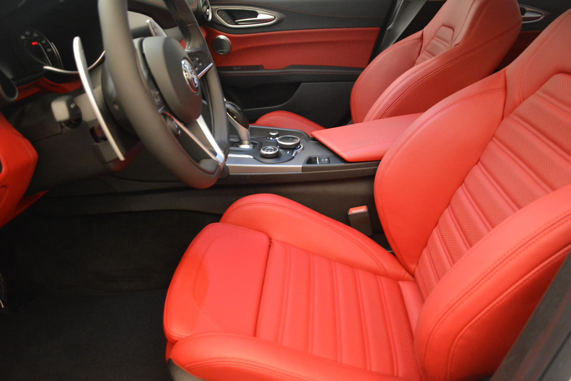 New-2017-Alfa-Romeo-Giulia-Ti-Sport-Q4