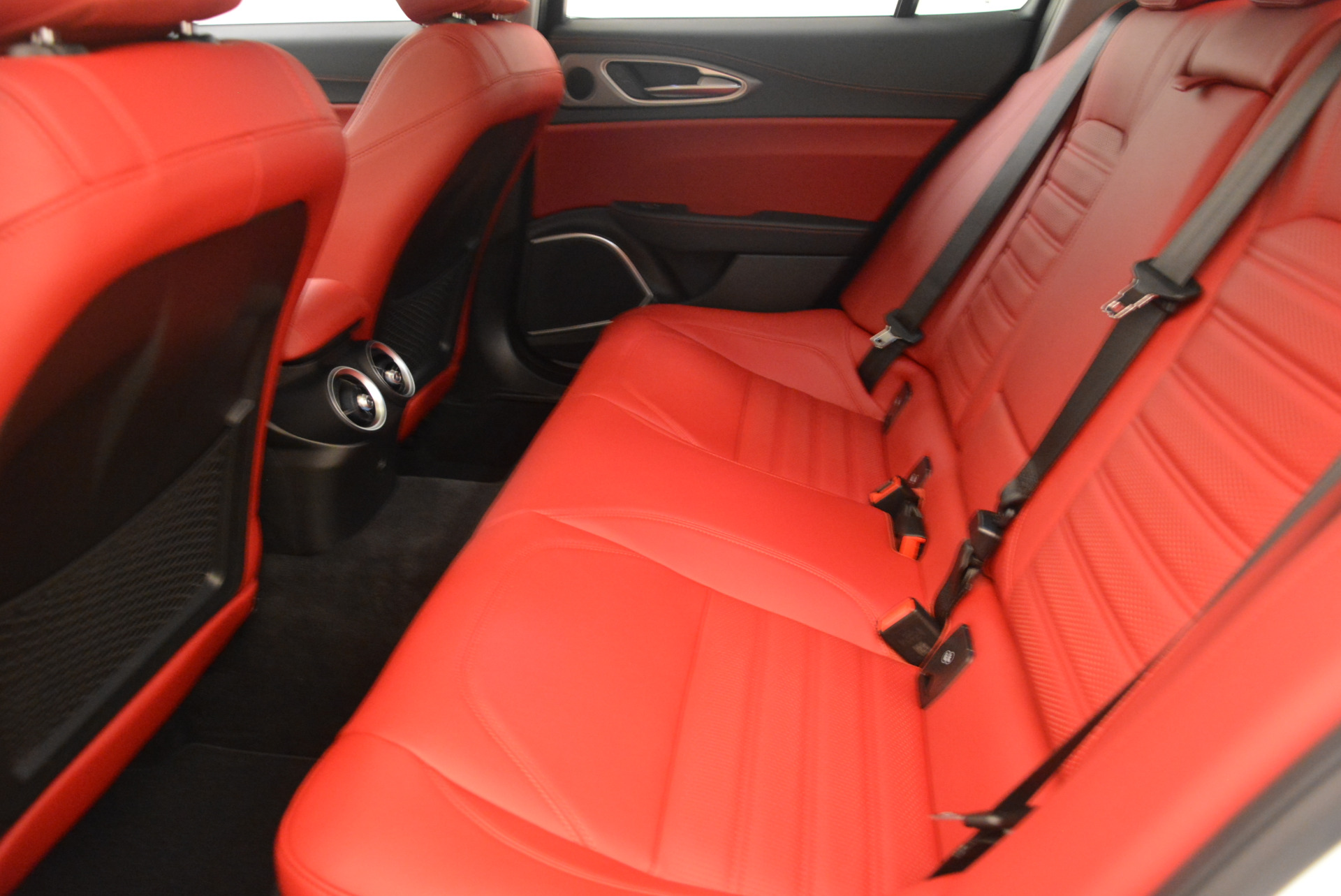 New-2017-Alfa-Romeo-Giulia-Ti-Sport-Q4