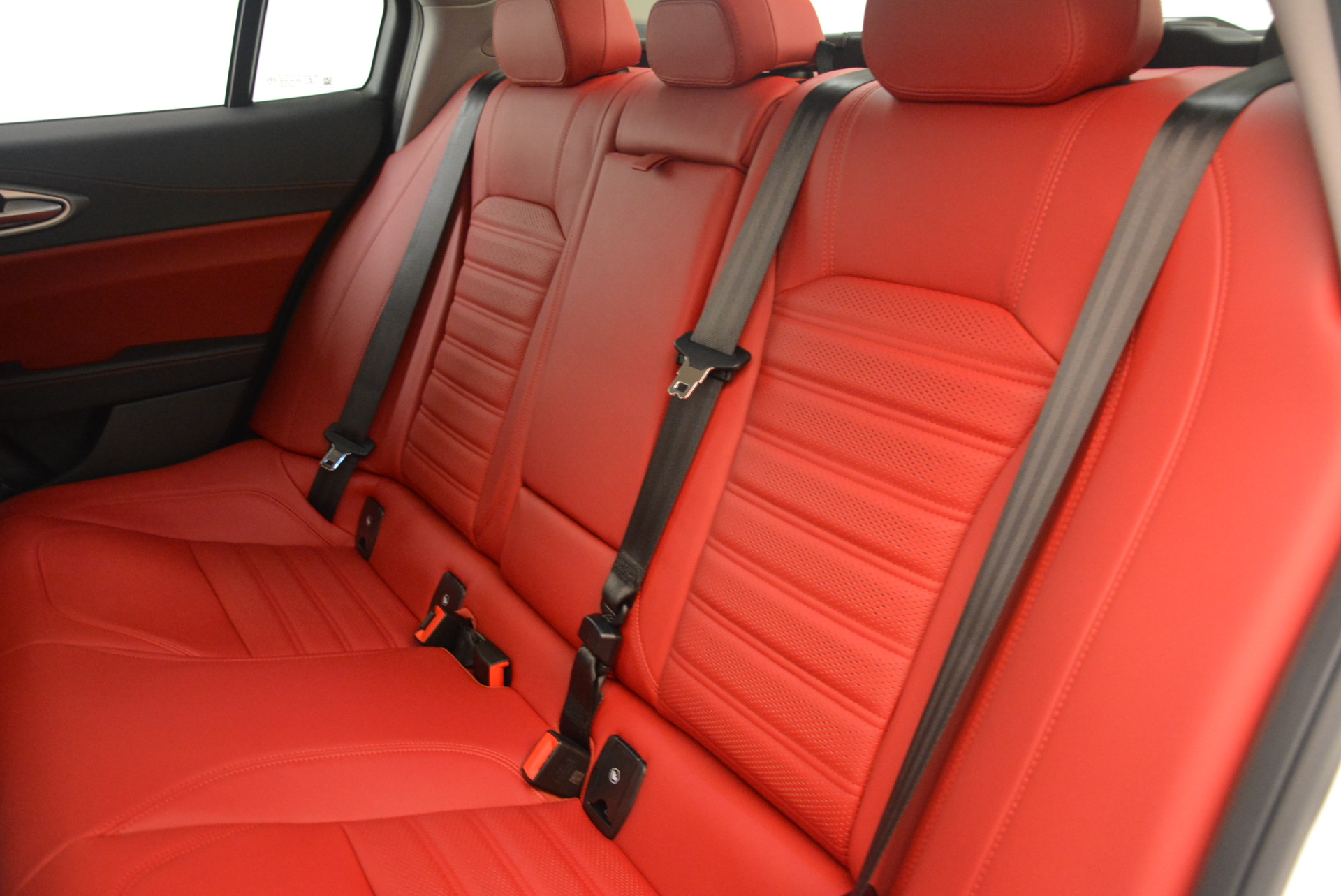 New-2017-Alfa-Romeo-Giulia-Ti-Sport-Q4