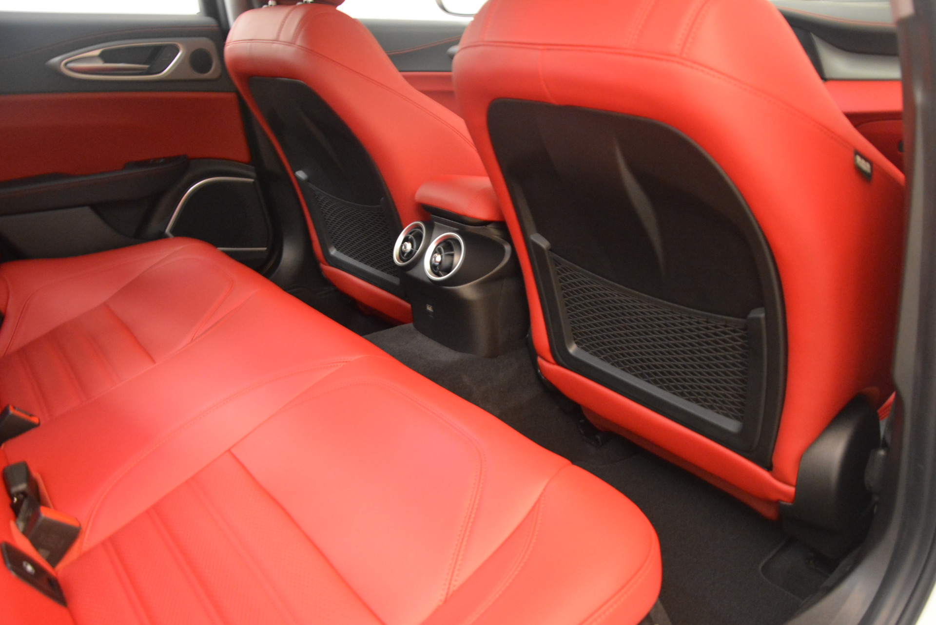 New-2017-Alfa-Romeo-Giulia-Ti-Sport-Q4