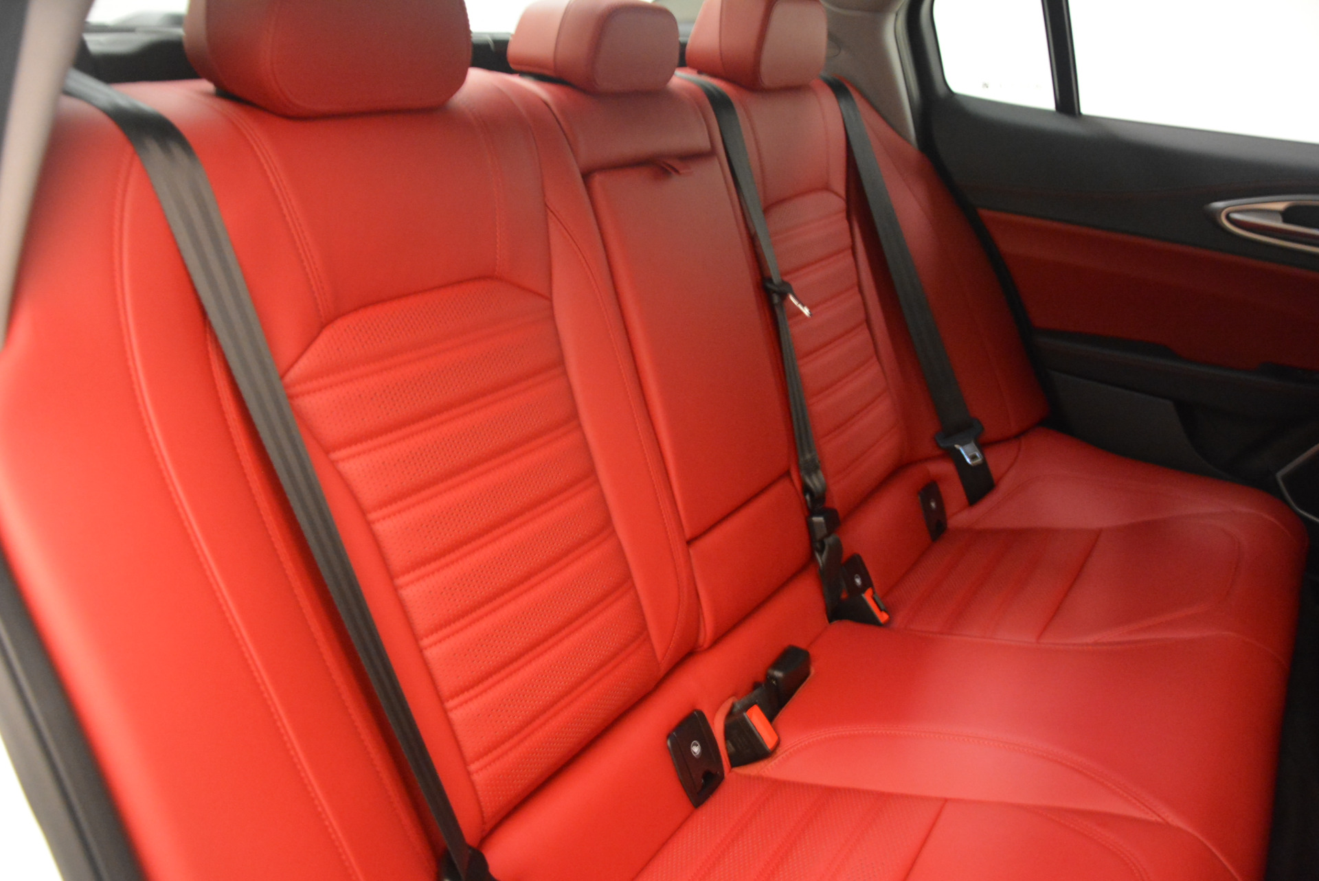 New-2017-Alfa-Romeo-Giulia-Ti-Sport-Q4