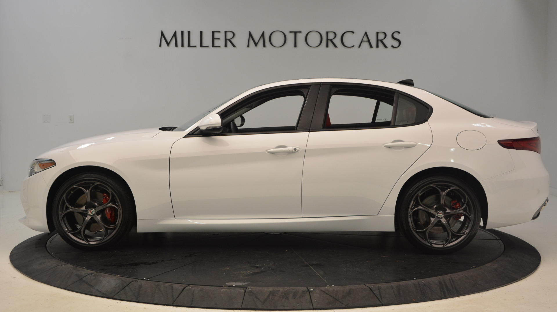 New-2017-Alfa-Romeo-Giulia-Ti-Sport-Q4