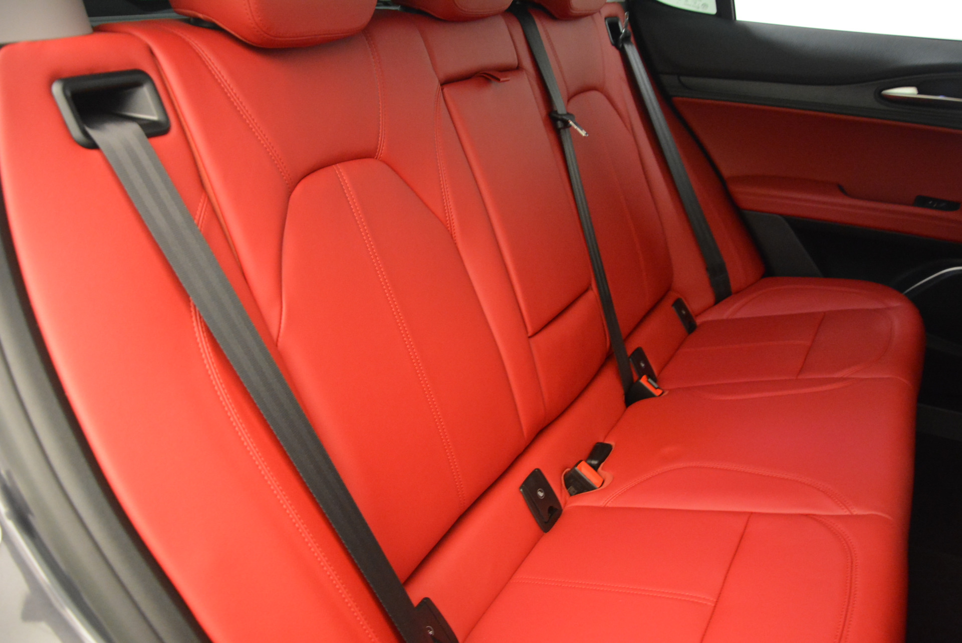 New-2018-Alfa-Romeo-Stelvio-Q4