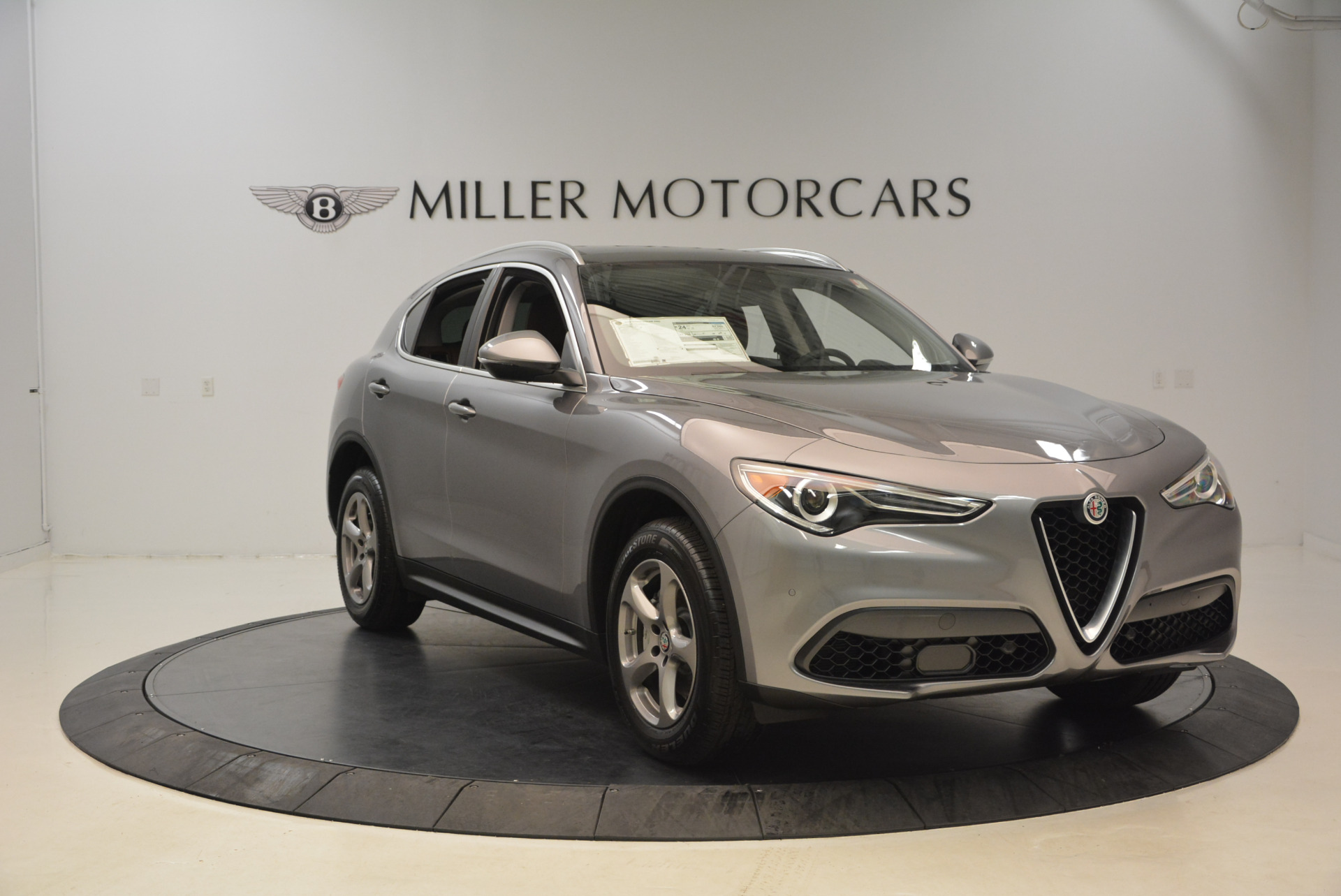New-2018-Alfa-Romeo-Stelvio-Q4