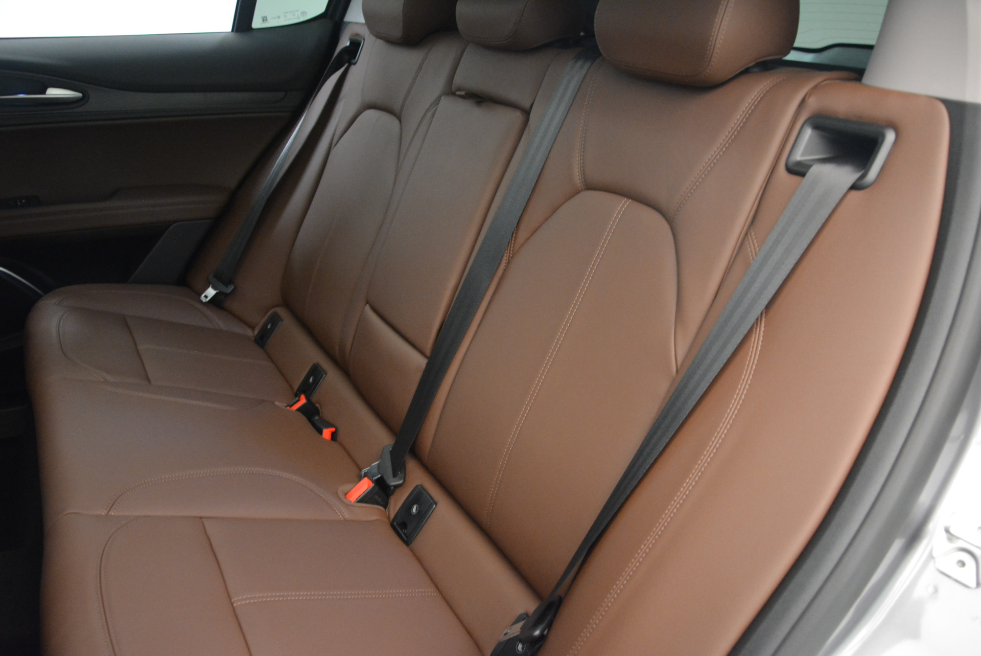 New-2018-Alfa-Romeo-Stelvio-Q4