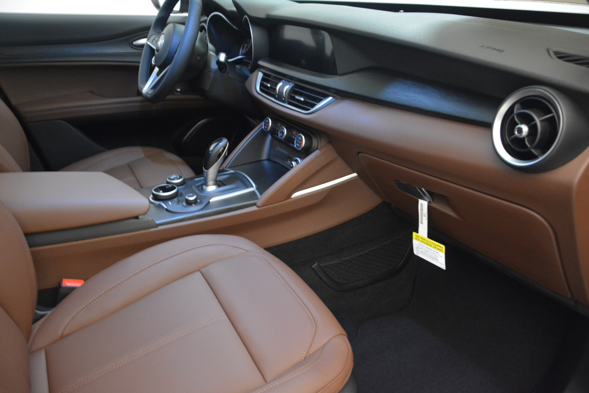 New-2018-Alfa-Romeo-Stelvio-Q4