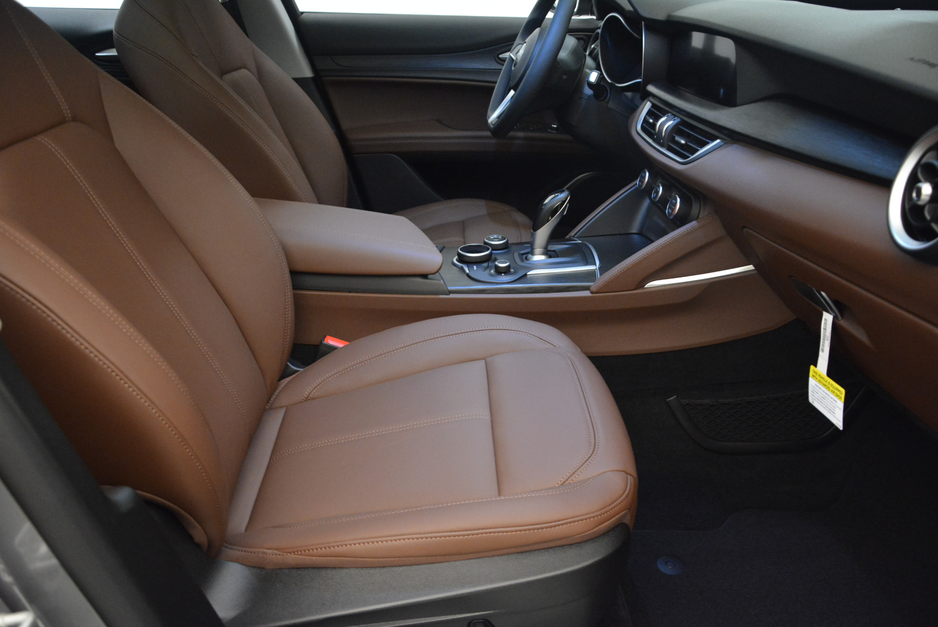 New-2018-Alfa-Romeo-Stelvio-Q4