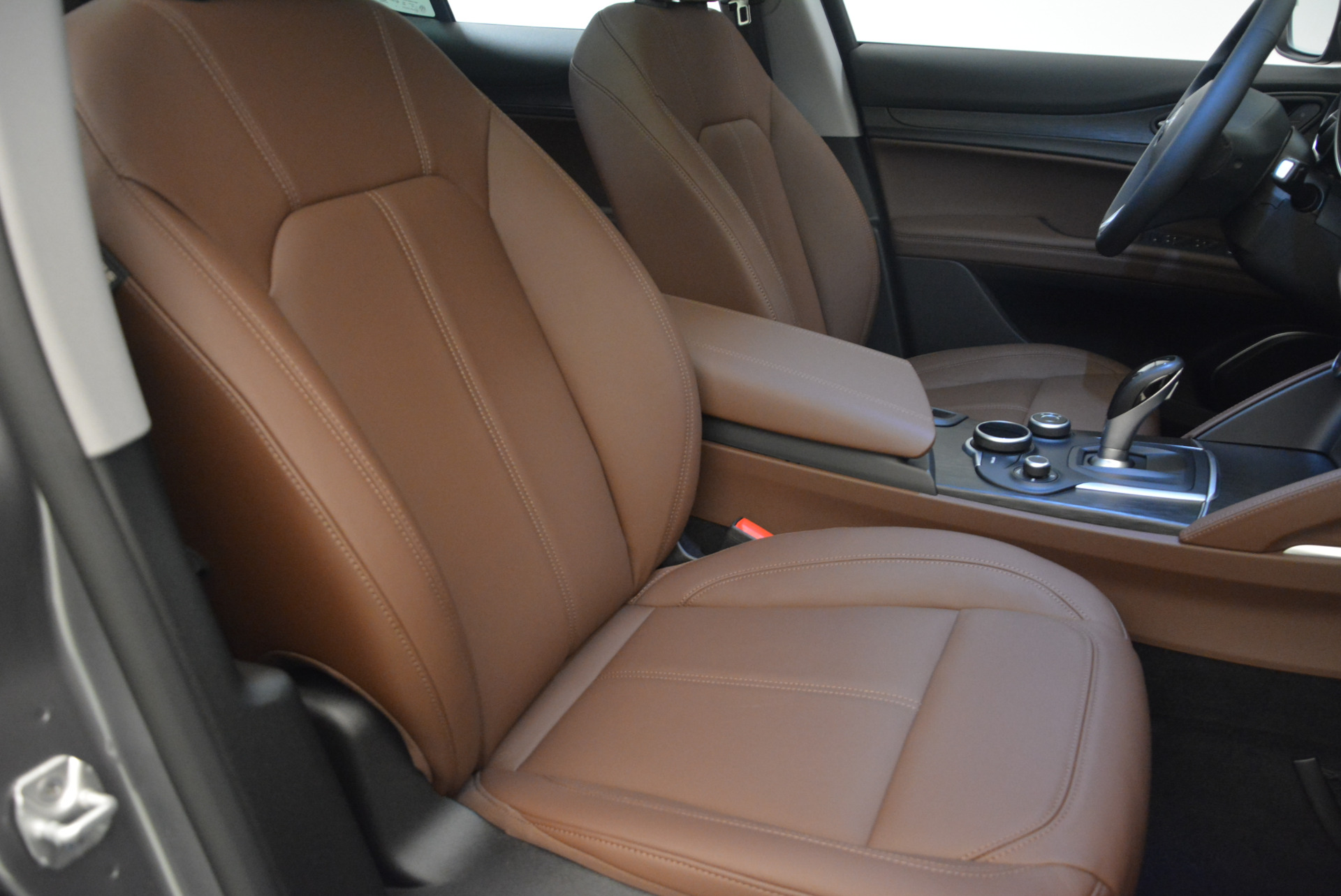 New-2018-Alfa-Romeo-Stelvio-Q4