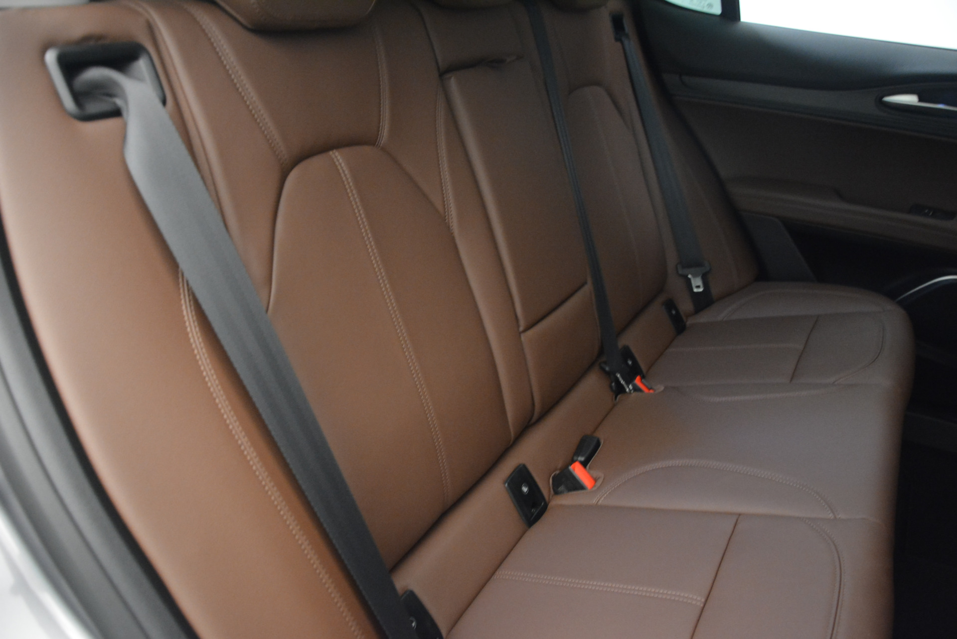 New-2018-Alfa-Romeo-Stelvio-Q4