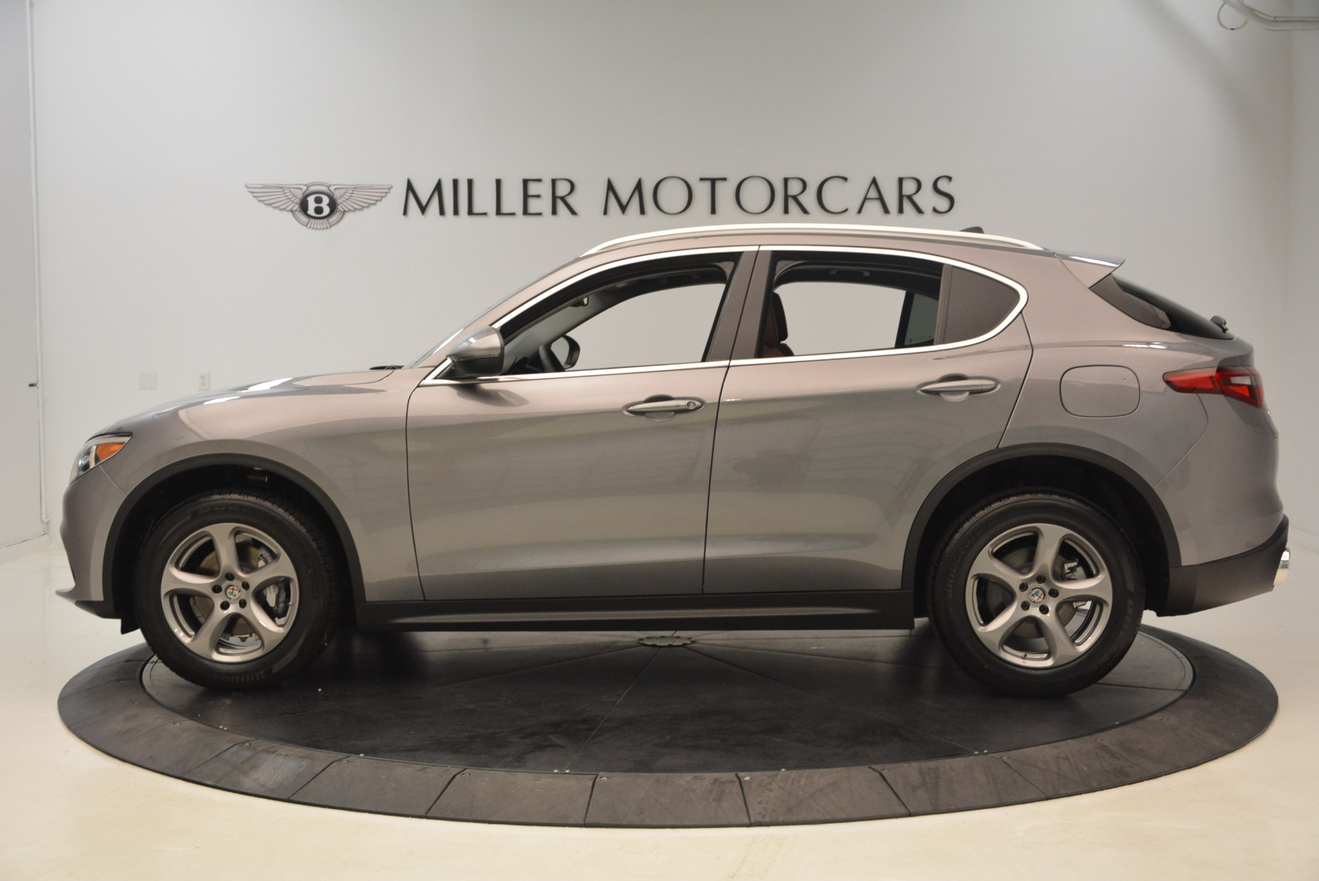 New-2018-Alfa-Romeo-Stelvio-Q4