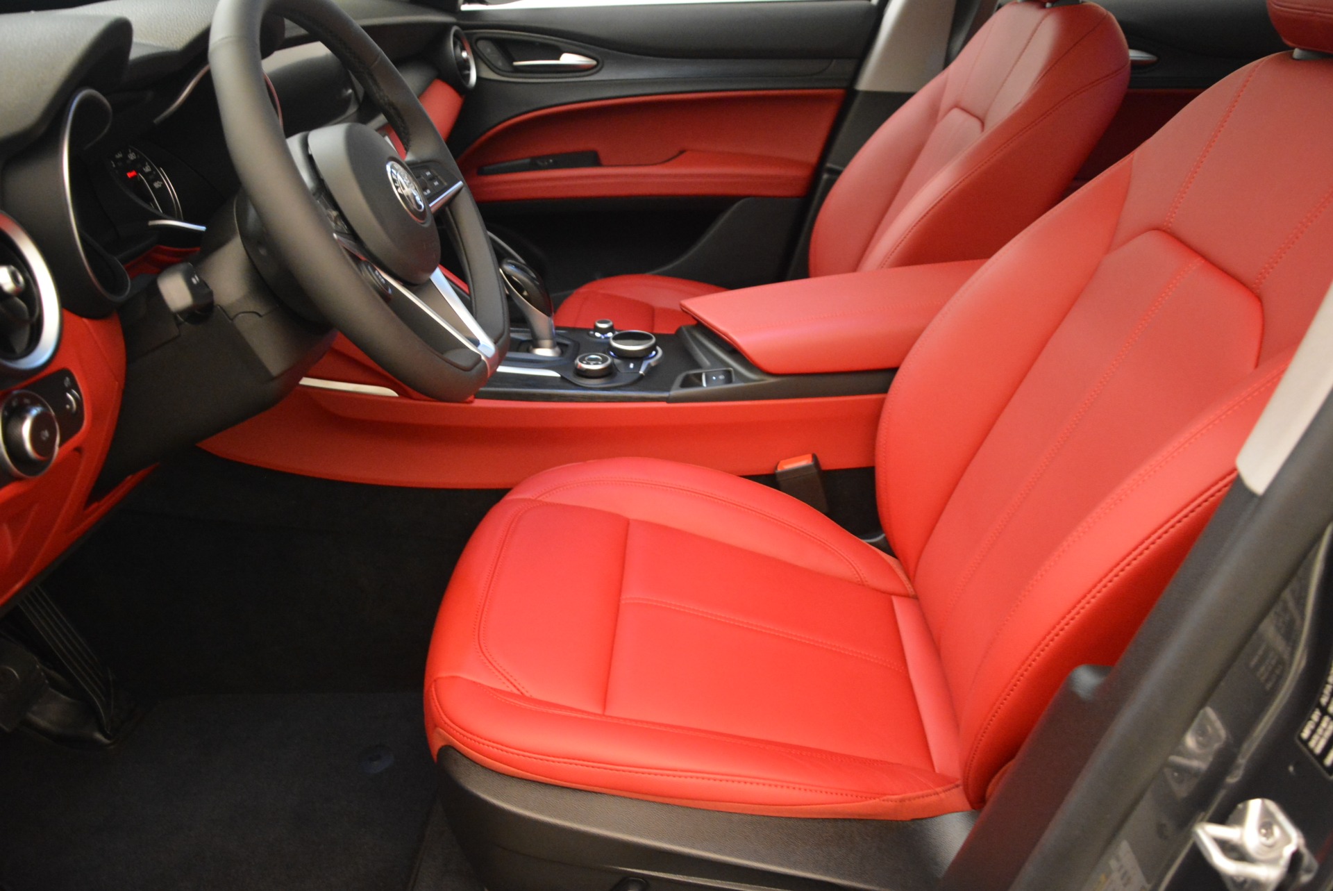 New-2018-Alfa-Romeo-Stelvio-Q4