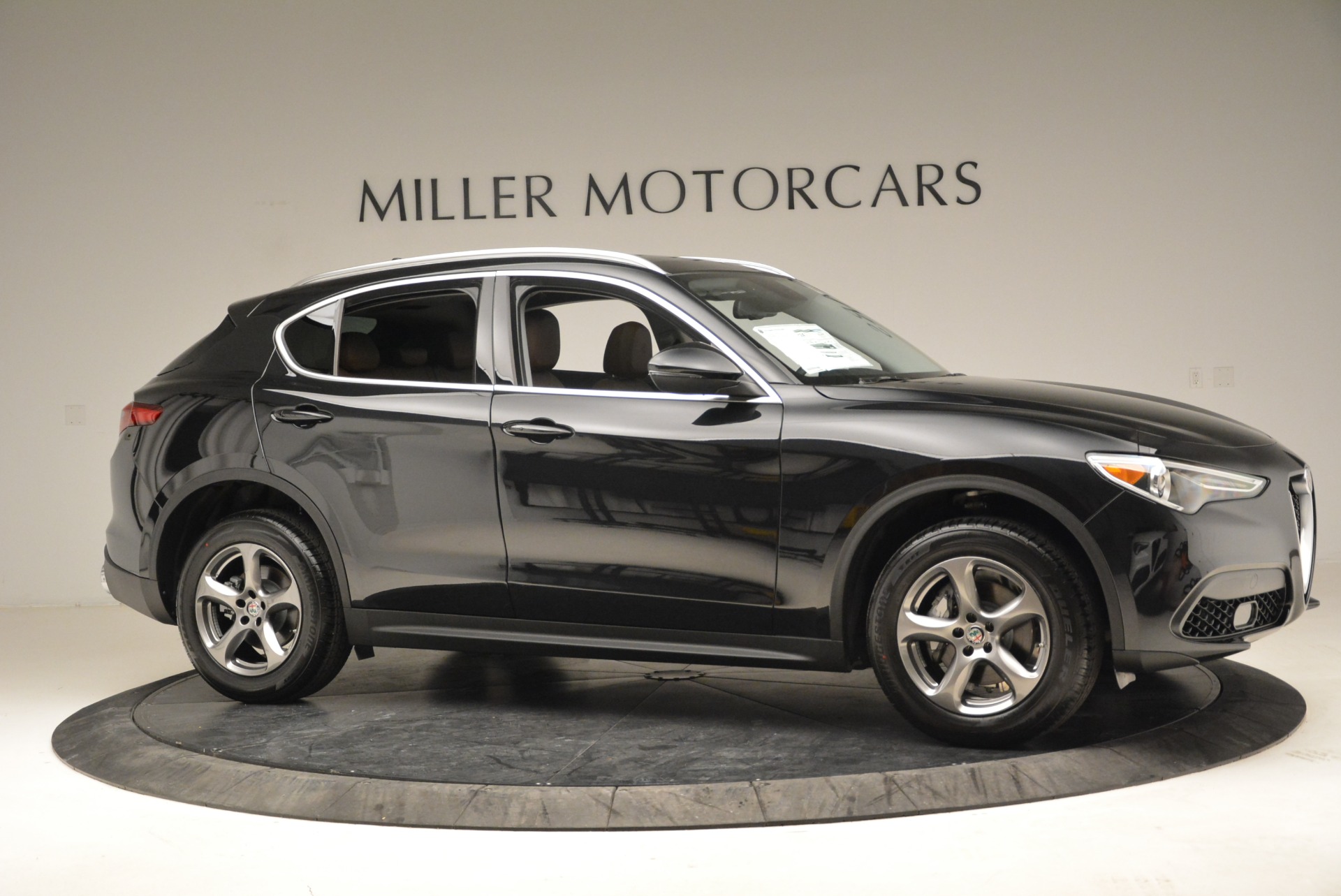 New-2018-Alfa-Romeo-Stelvio-Q4