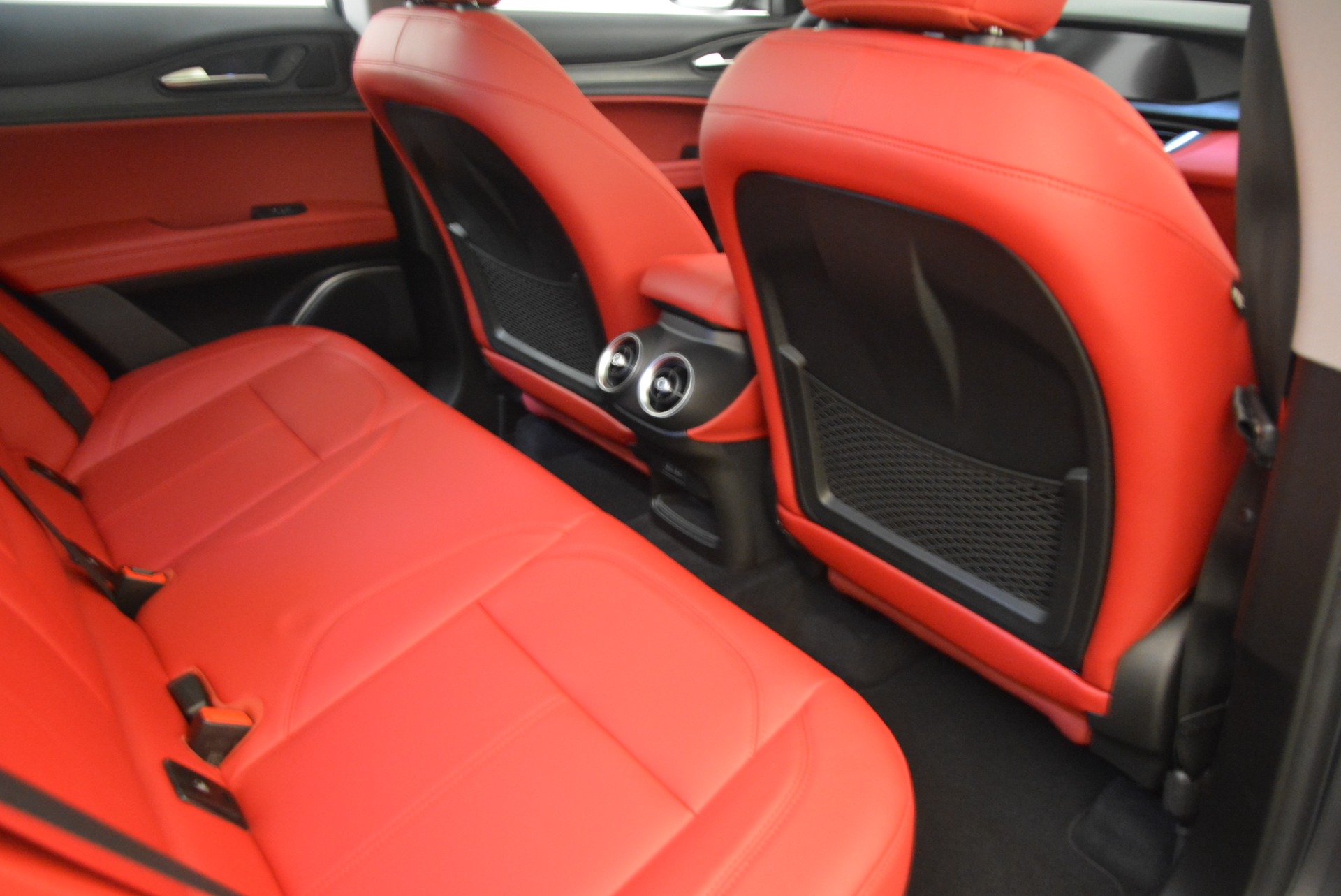 New-2018-Alfa-Romeo-Stelvio-Q4