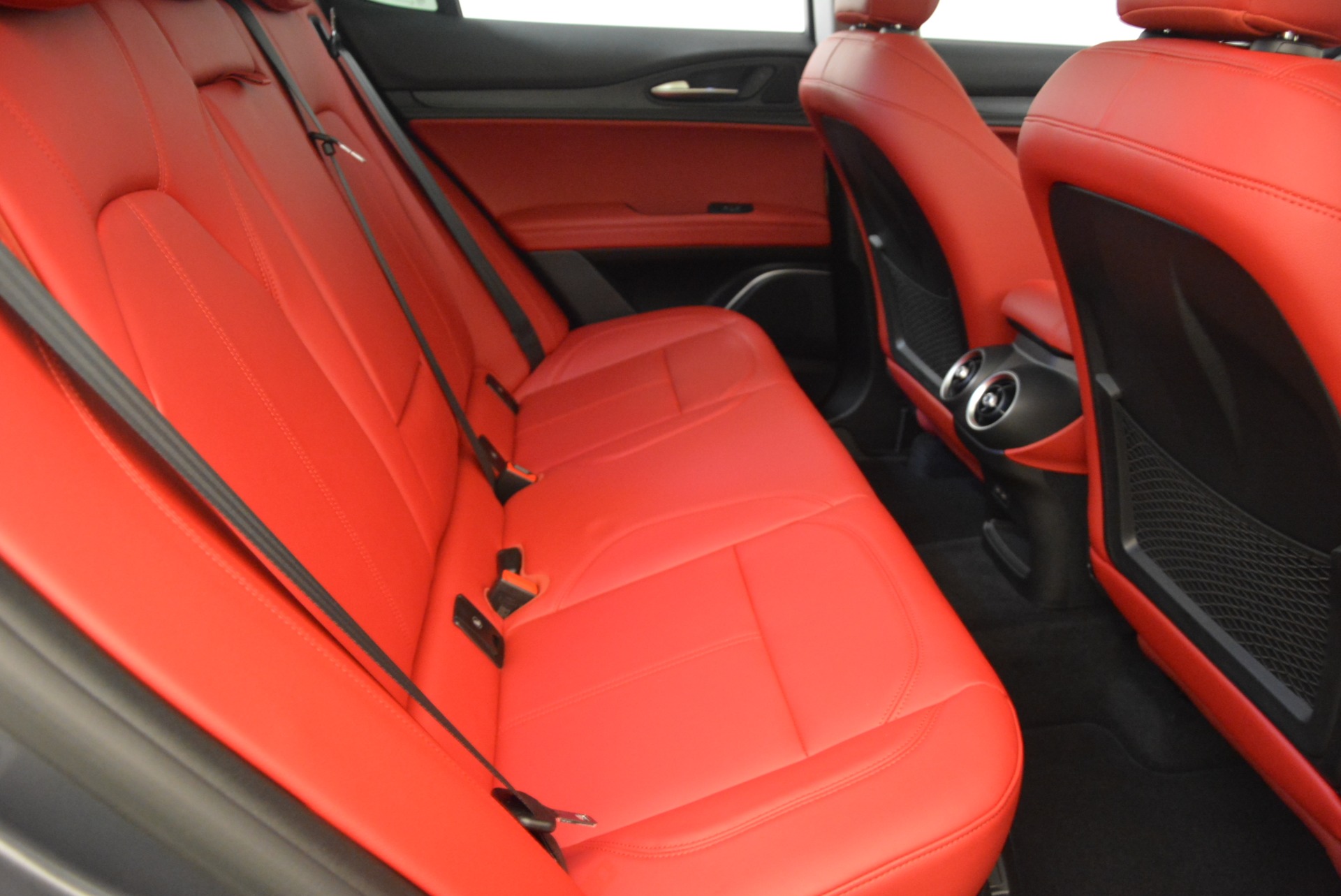 New-2018-Alfa-Romeo-Stelvio-Q4