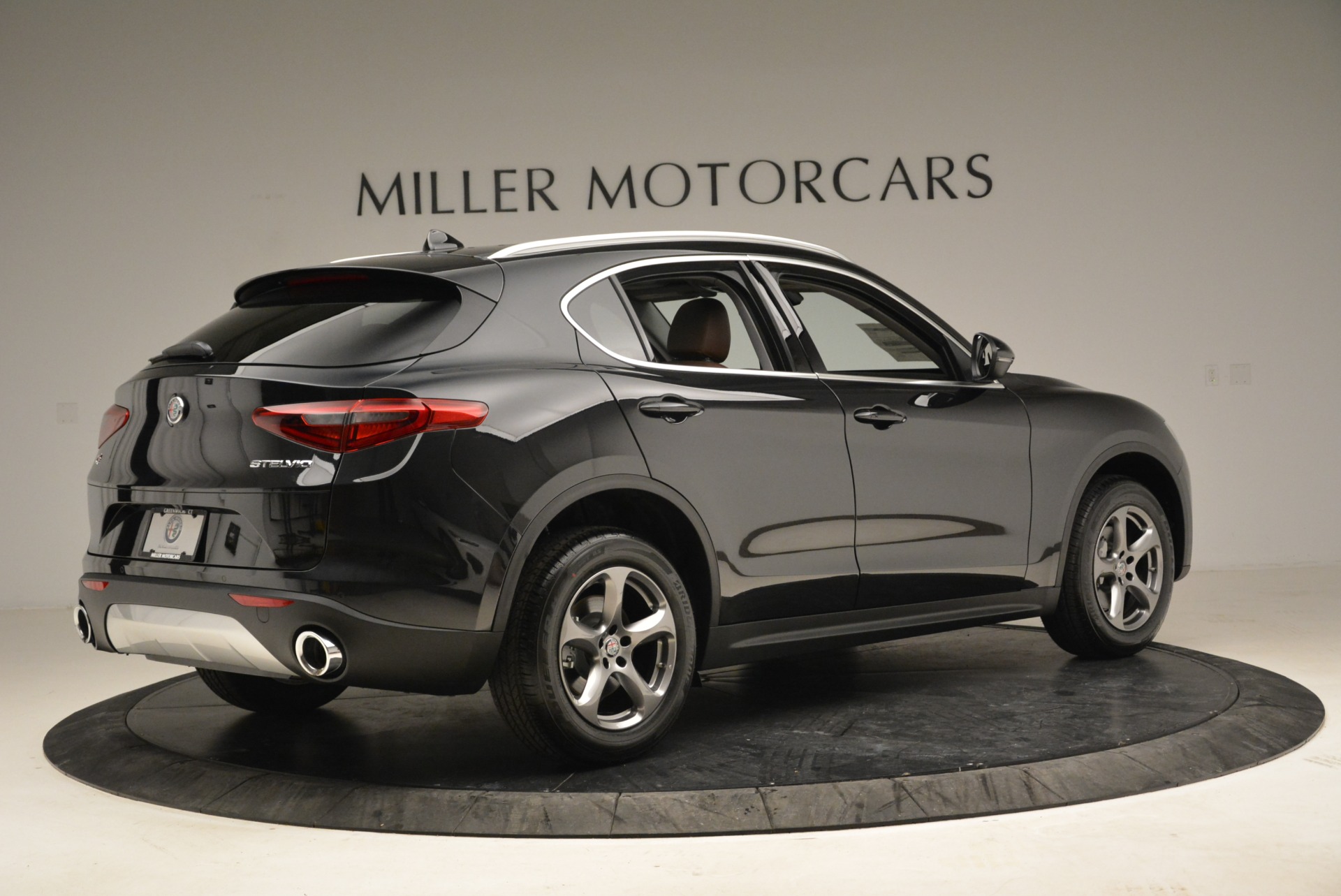 New-2018-Alfa-Romeo-Stelvio-Q4