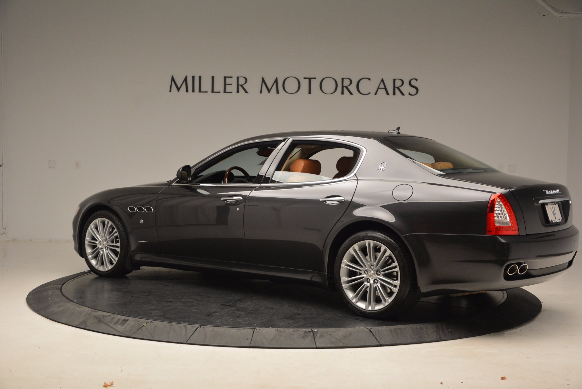 Used-2010-Maserati-Quattroporte-S