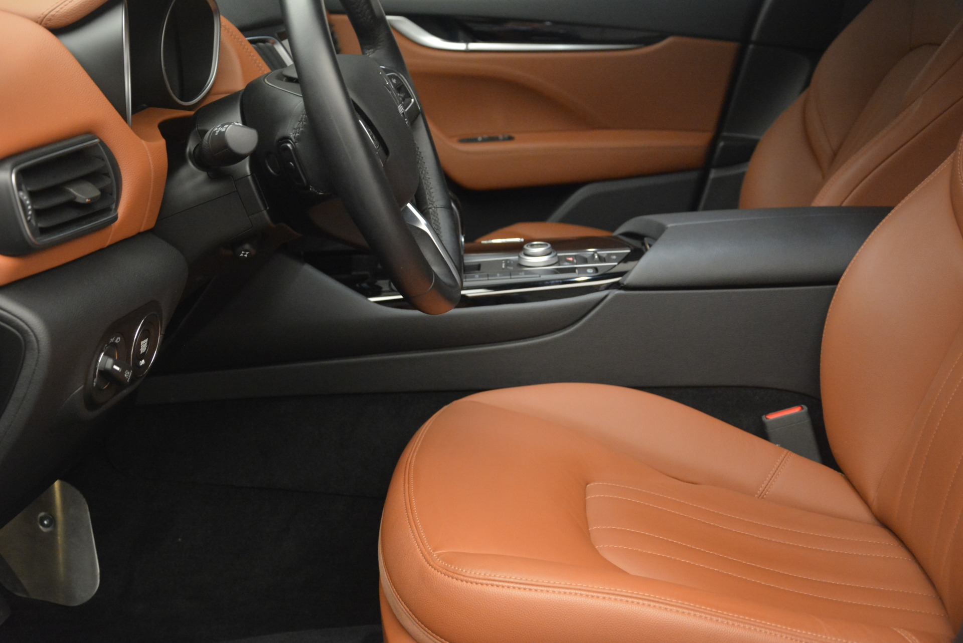 New-2018-Maserati-Levante-Q4