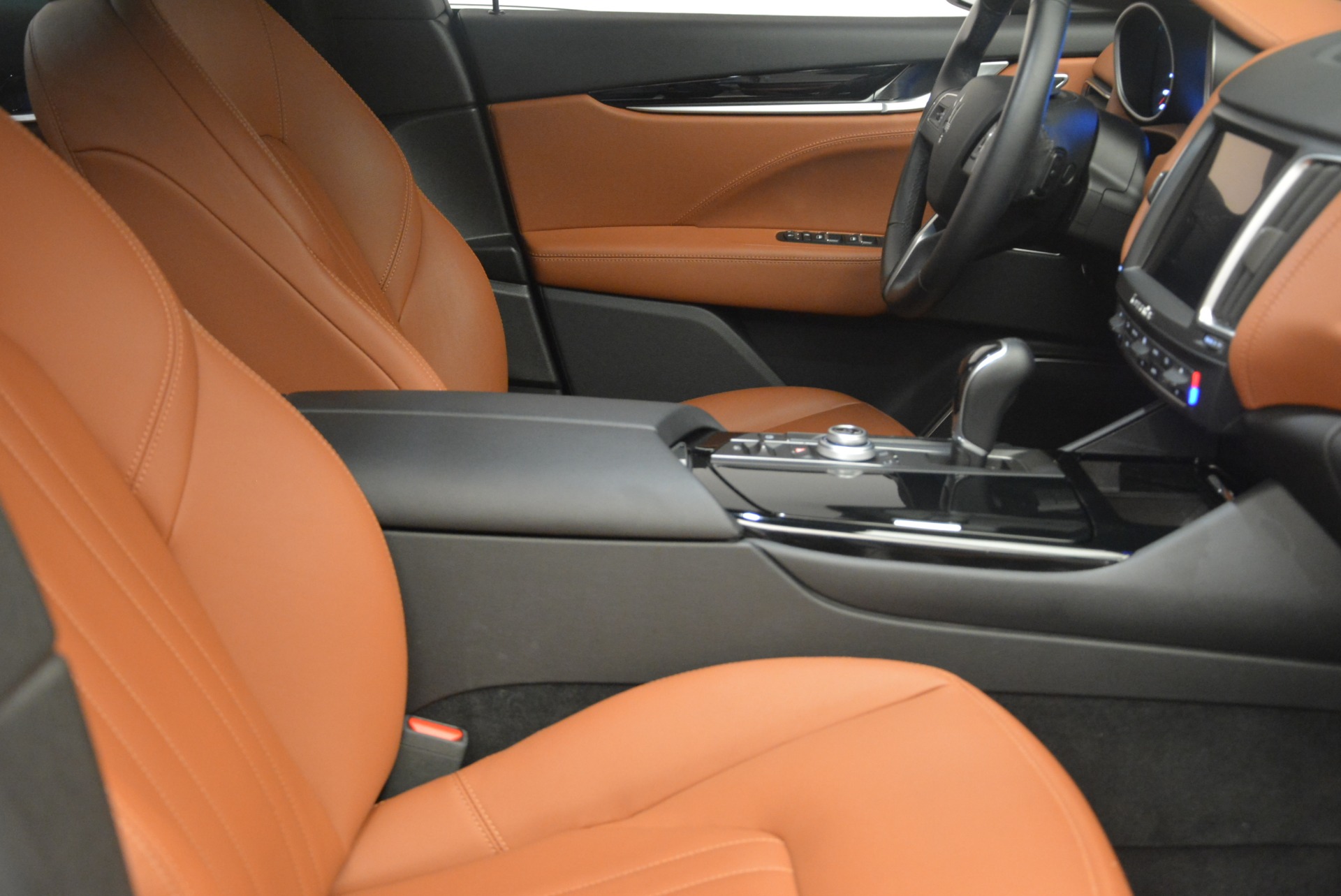 New-2018-Maserati-Levante-Q4